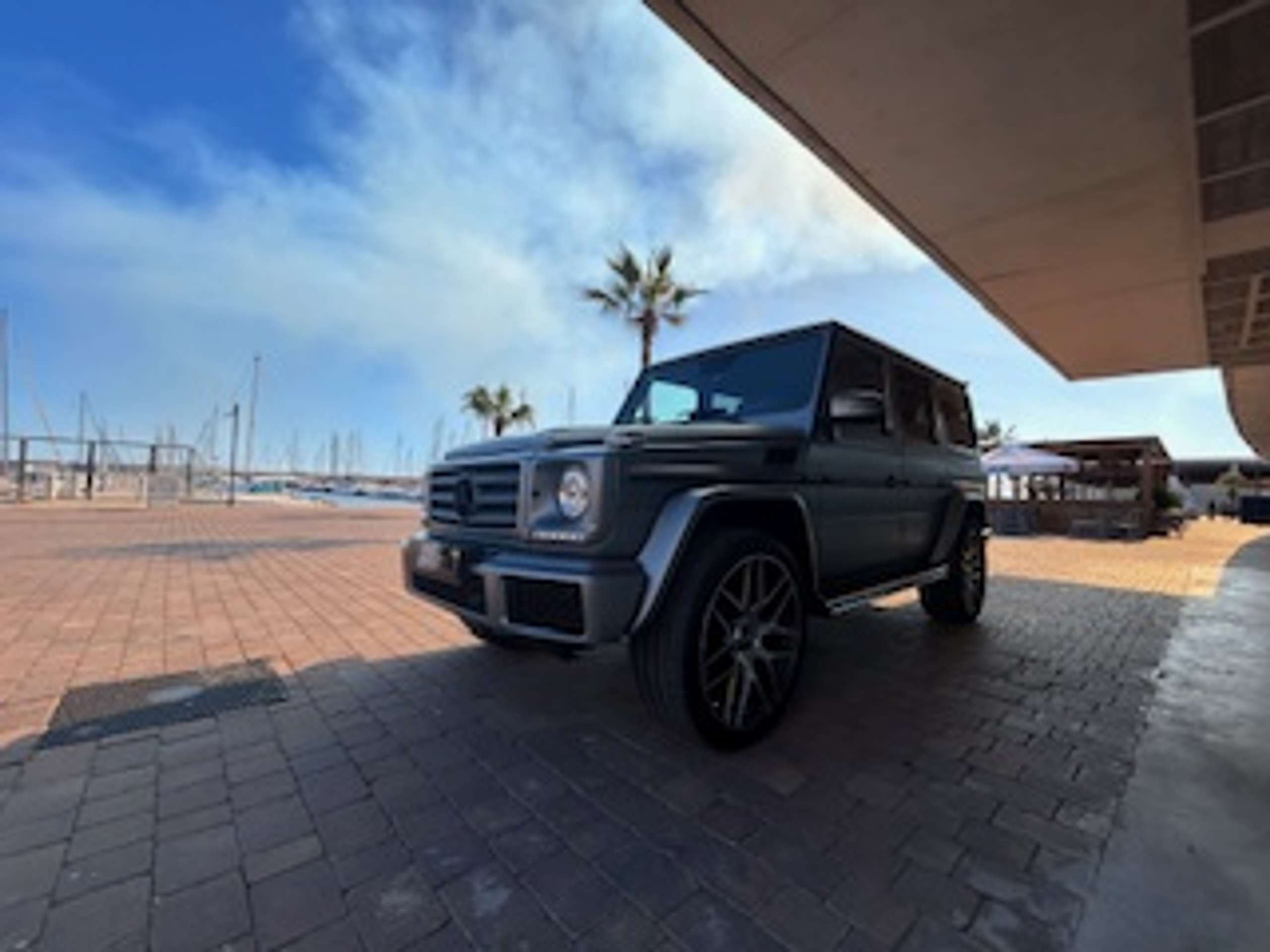 Mercedes-Benz - G 350