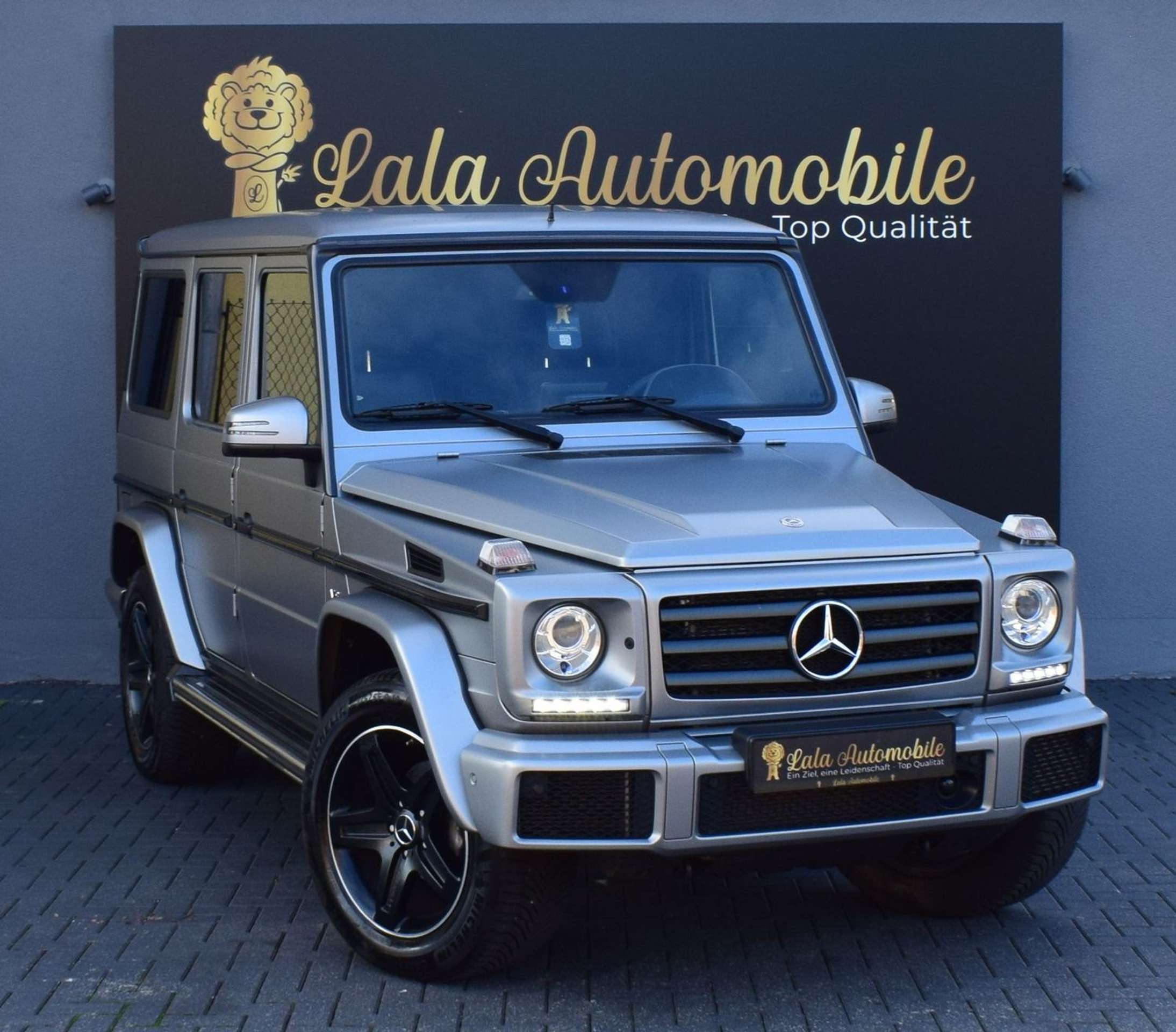 Mercedes-Benz - G 500