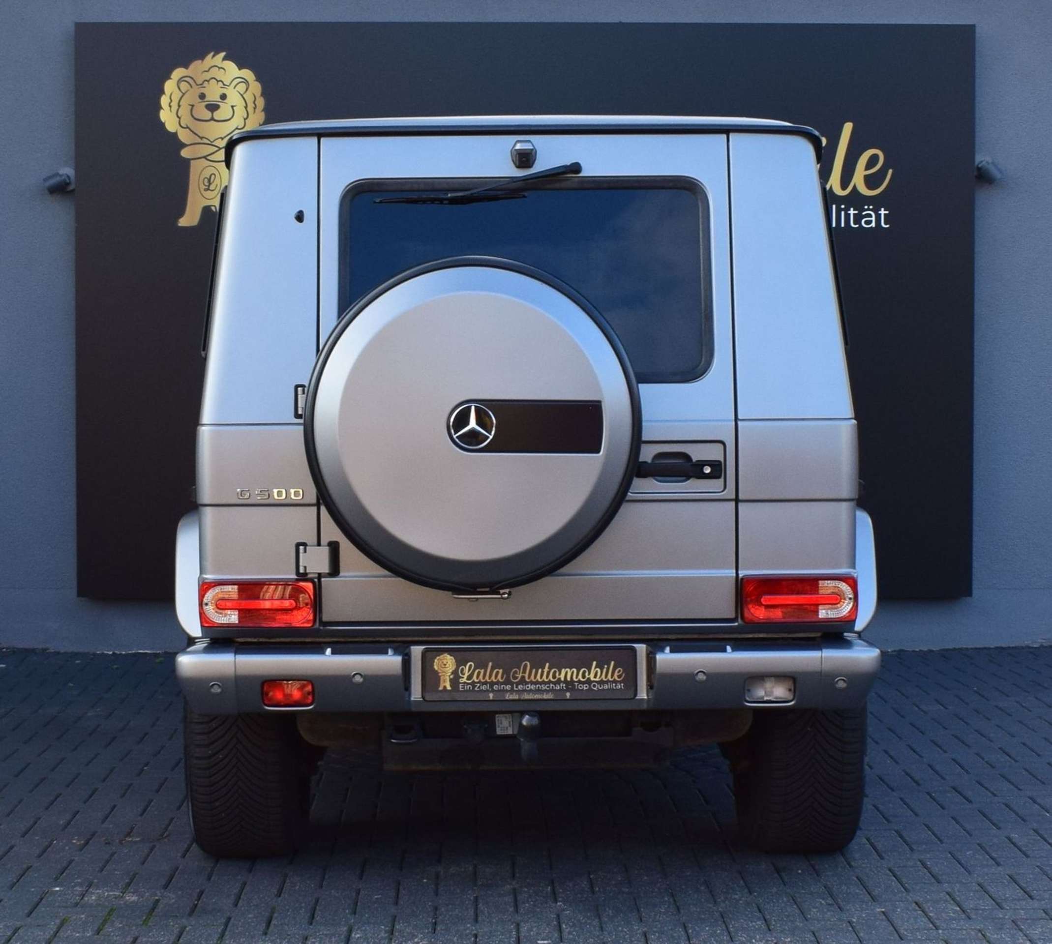 Mercedes-Benz - G 500