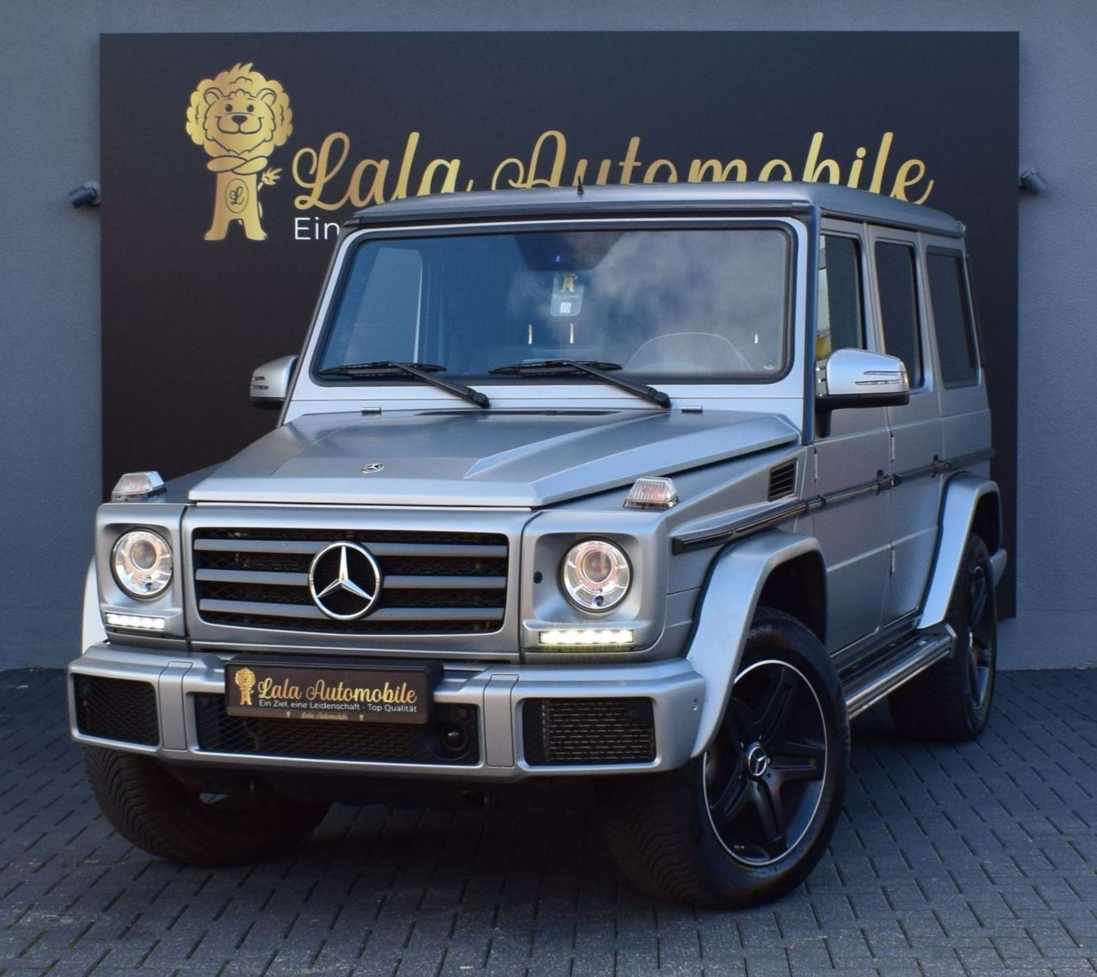 Mercedes-Benz - G 500