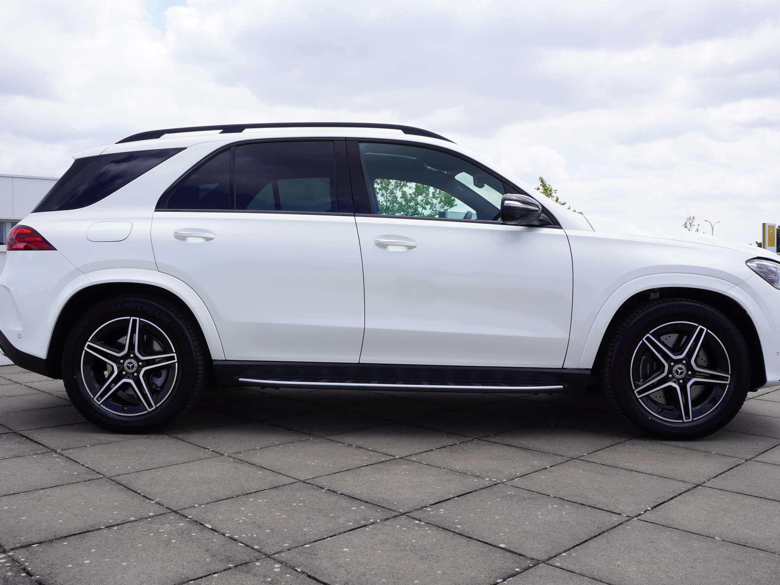 Mercedes-Benz - GLE 350