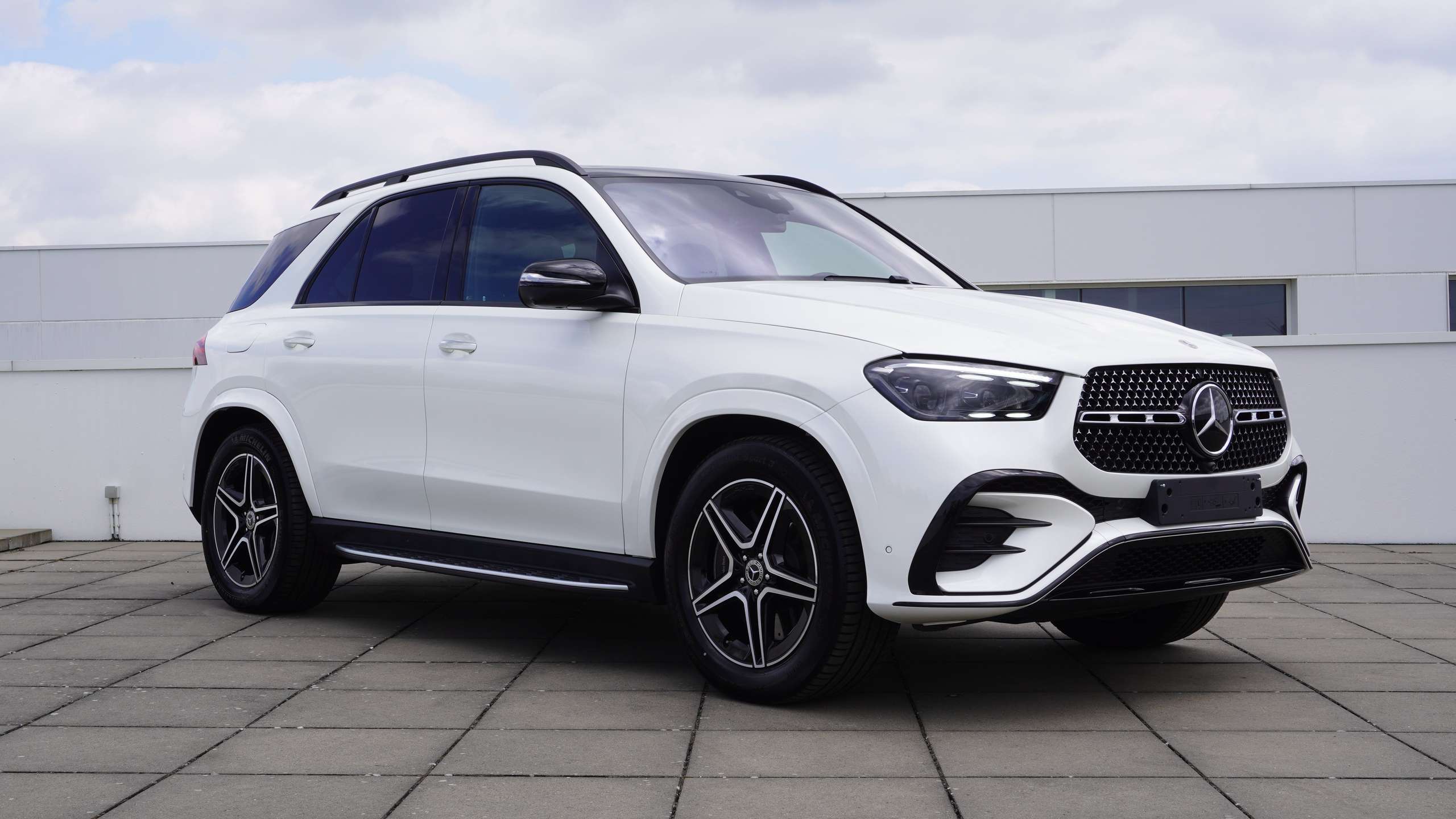 Mercedes-Benz - GLE 350