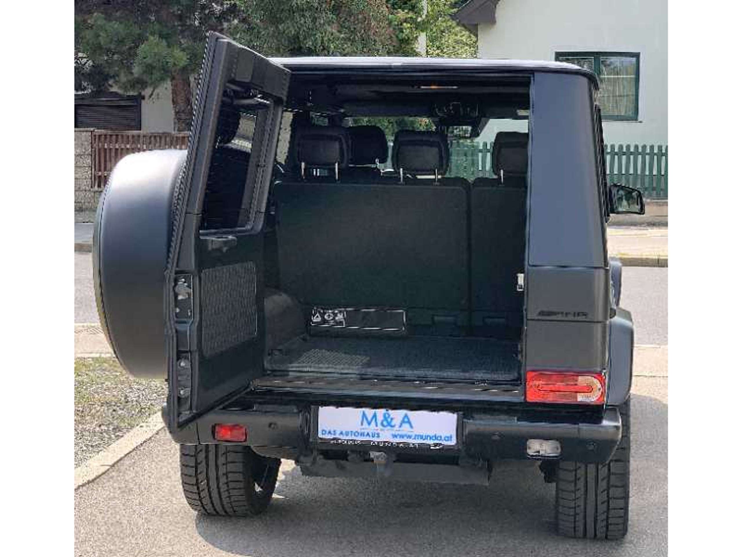 Mercedes-Benz - G 63 AMG