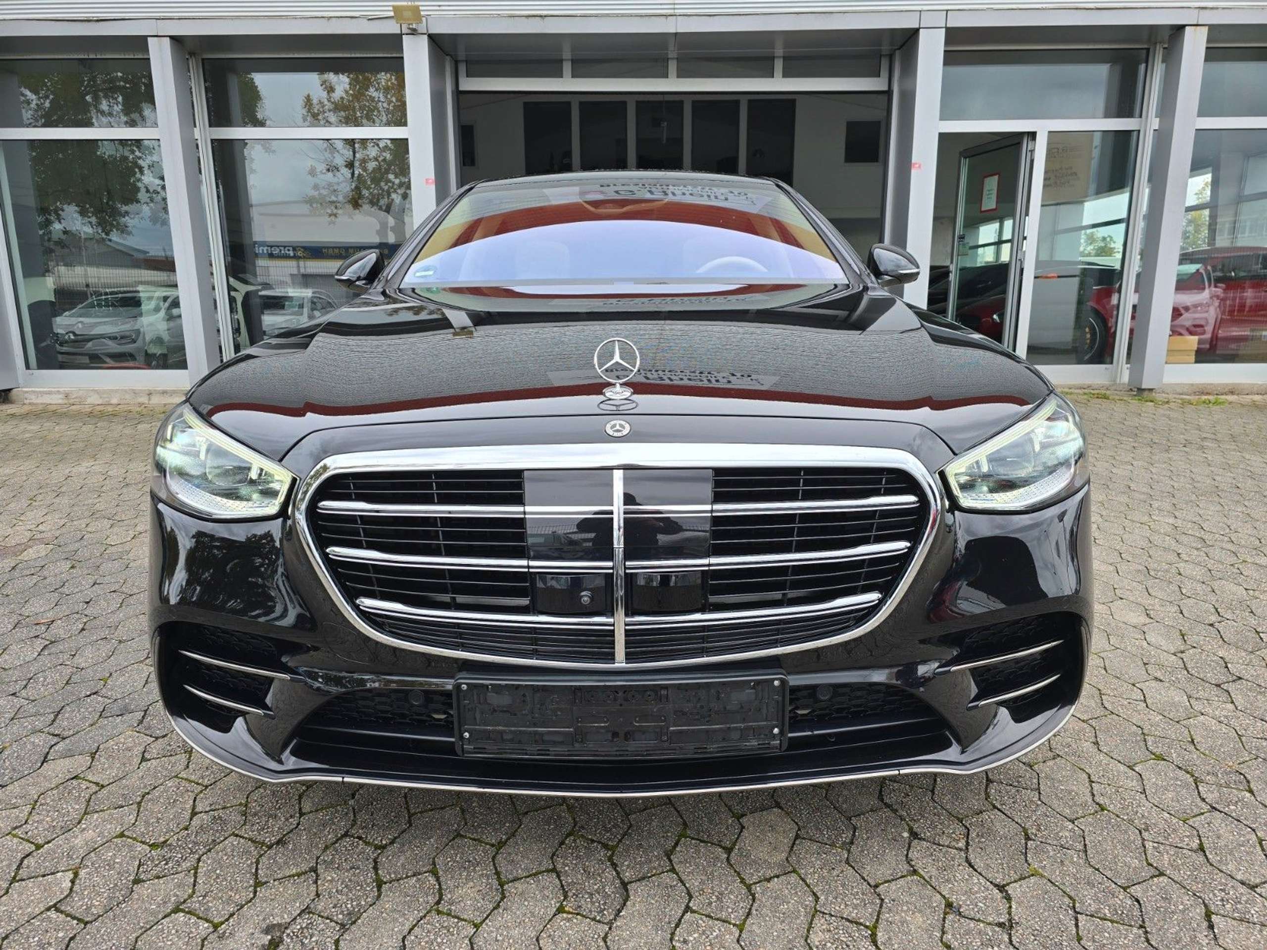 Mercedes-Benz - S 500