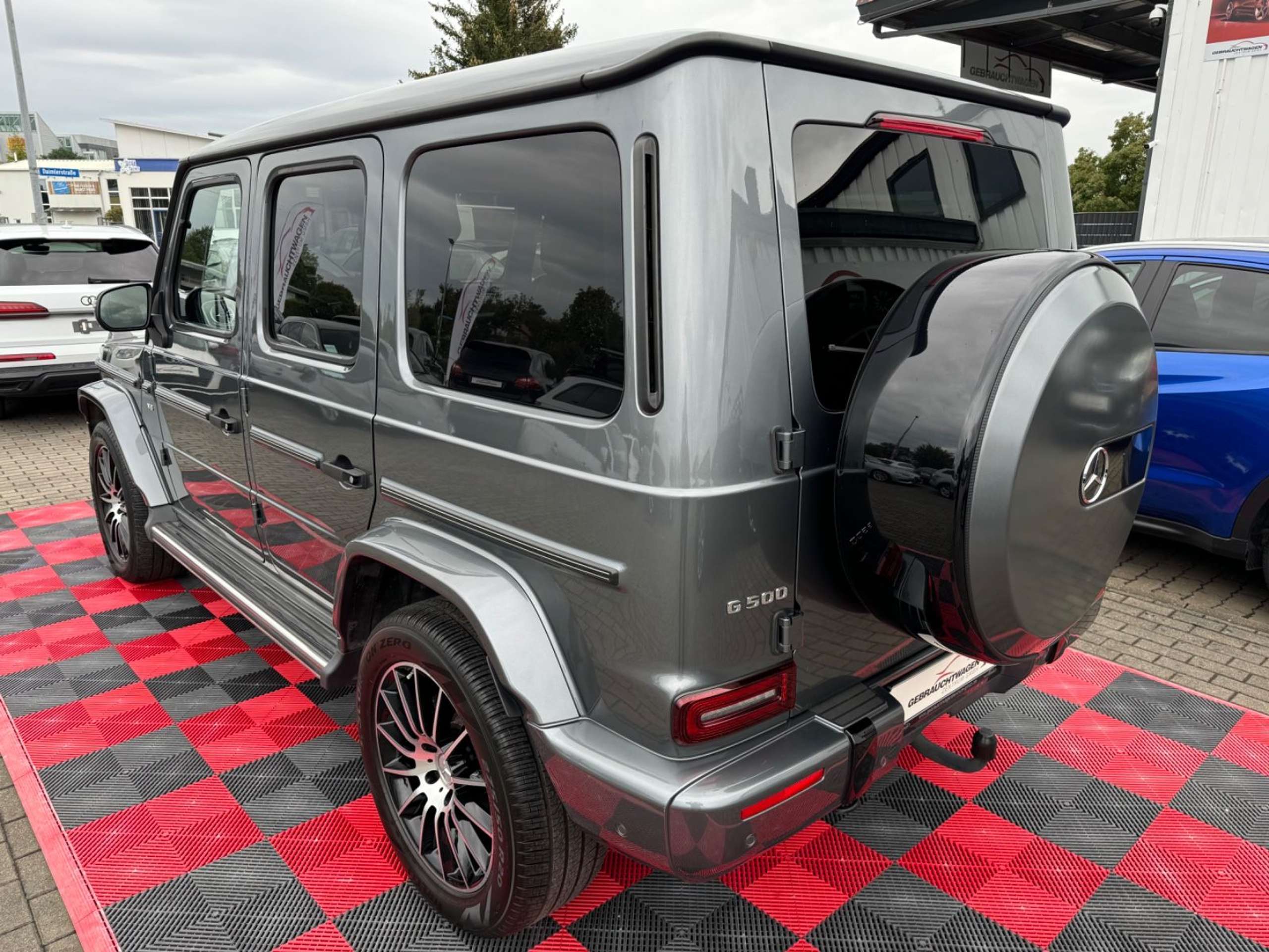 Mercedes-Benz - G 500