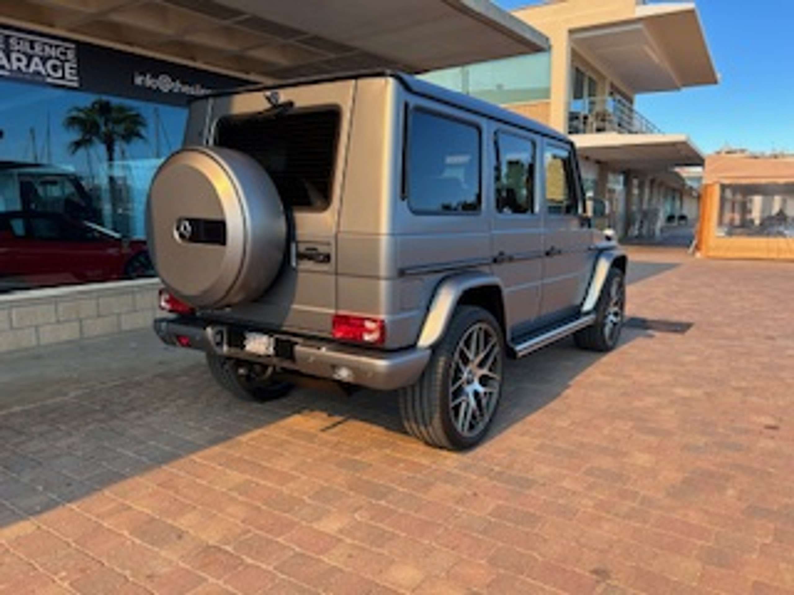 Mercedes-Benz - G 350