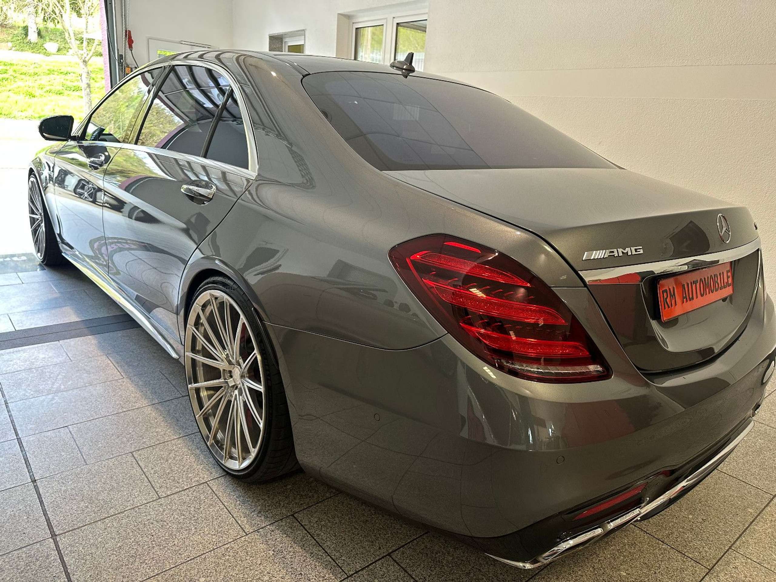 Mercedes-Benz - S 63 AMG