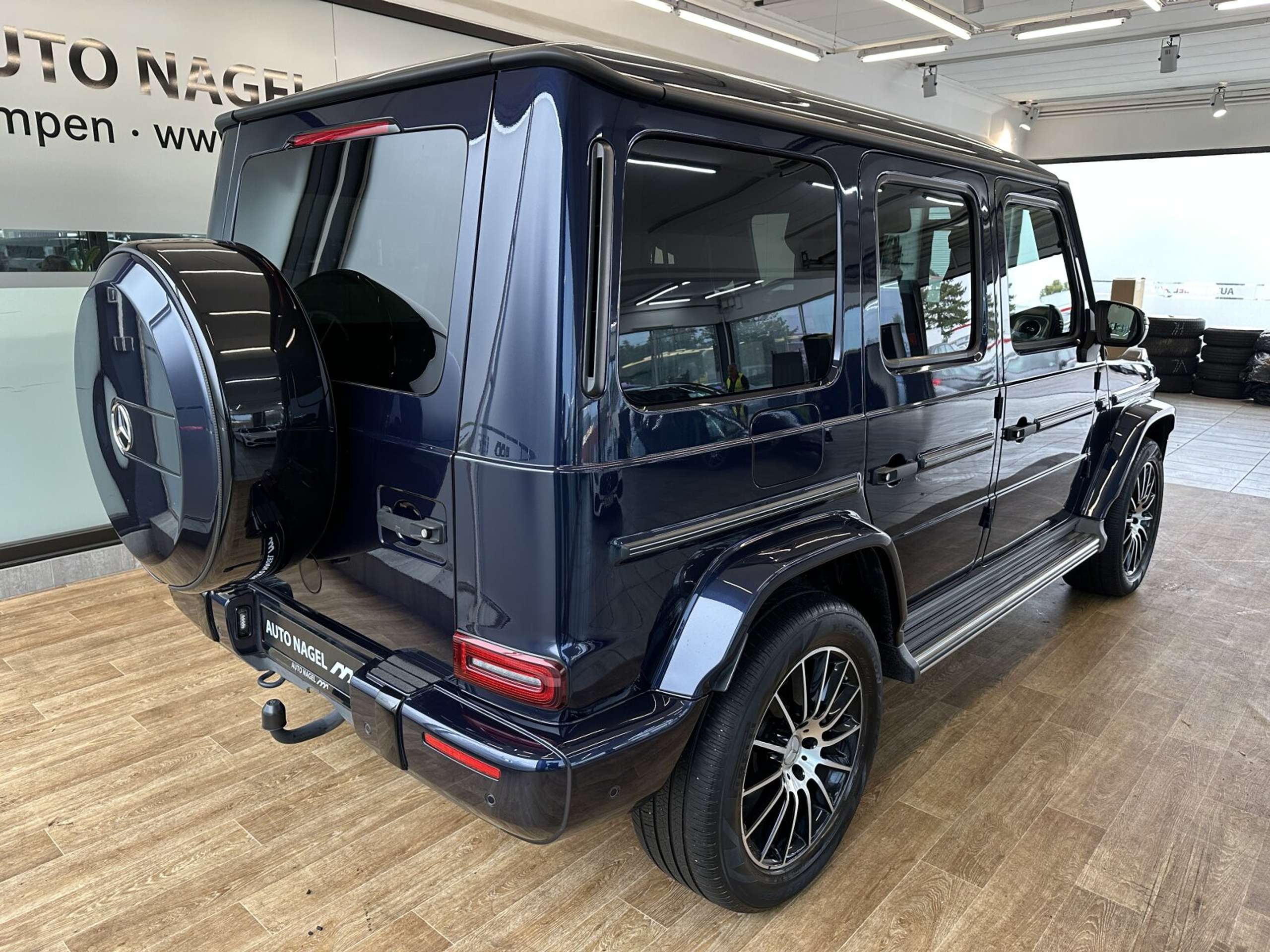 Mercedes-Benz - G 500