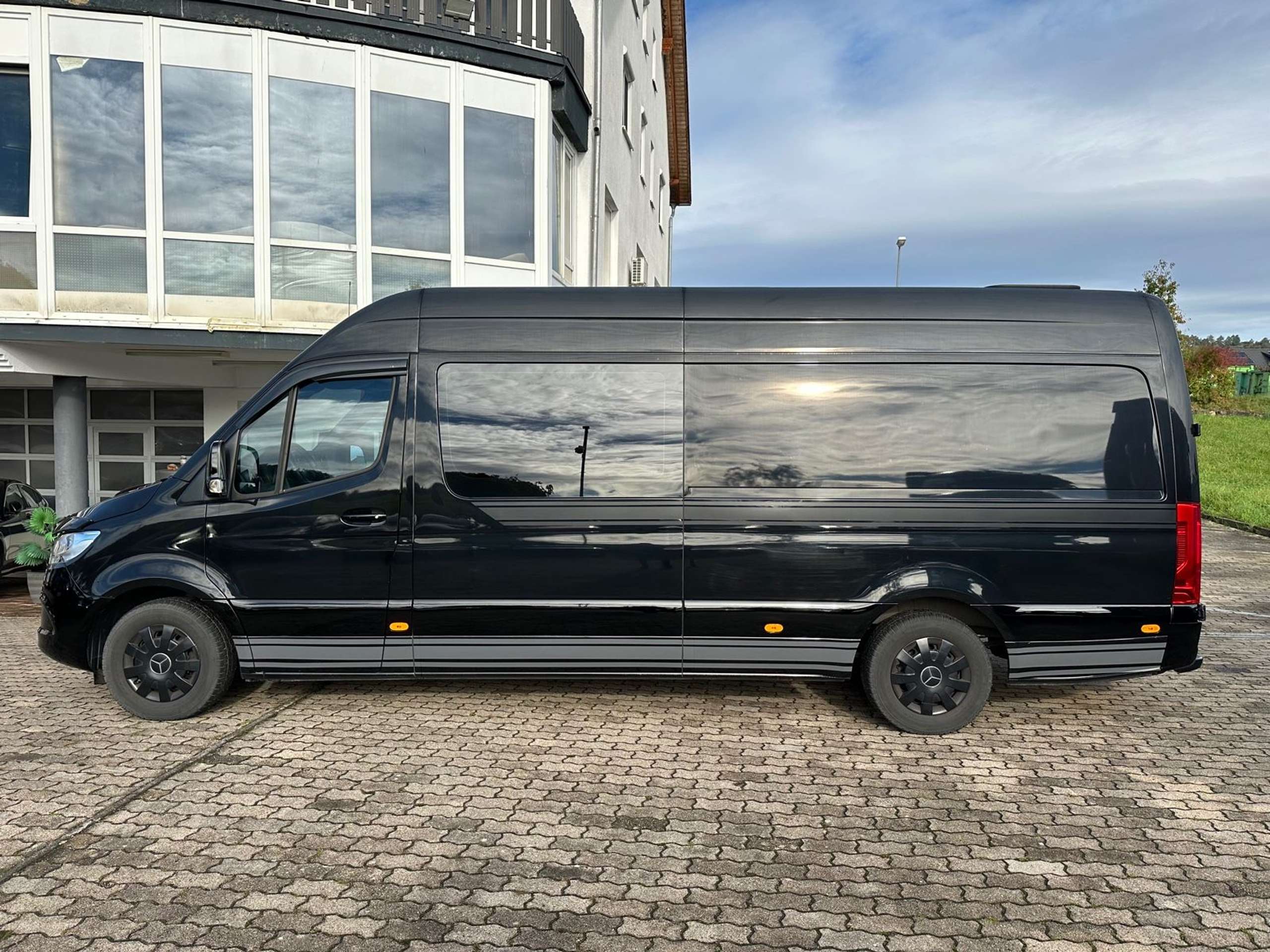 Mercedes-Benz - Sprinter