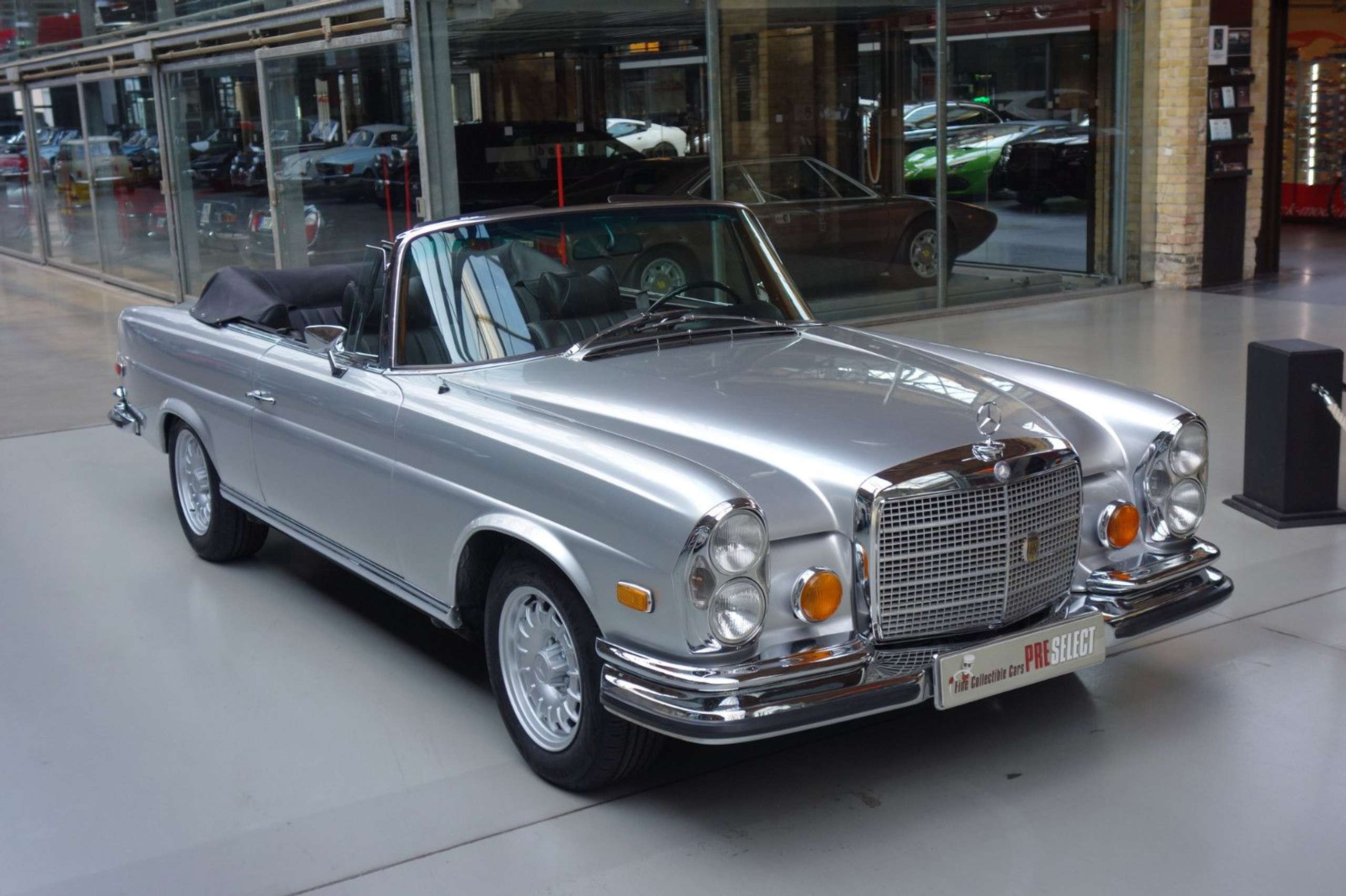 Mercedes-Benz - 280