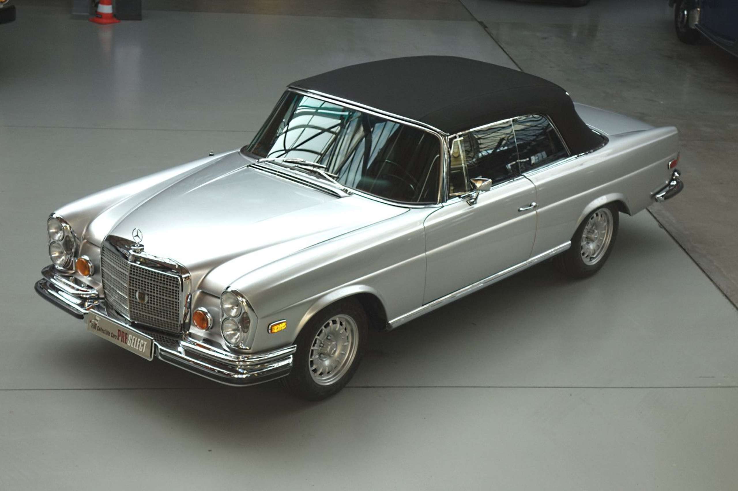 Mercedes-Benz - 280