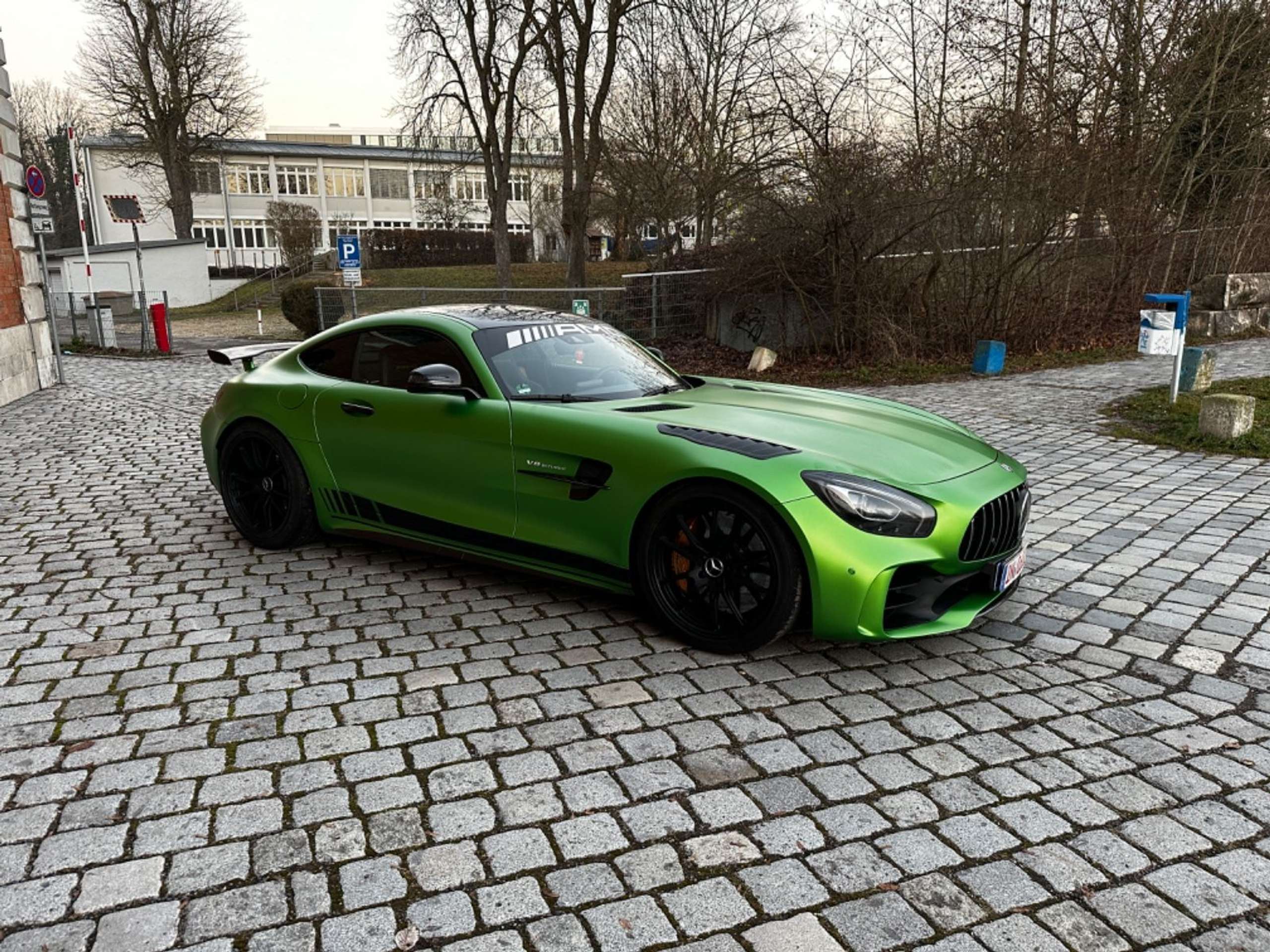 Mercedes-Benz - AMG GT