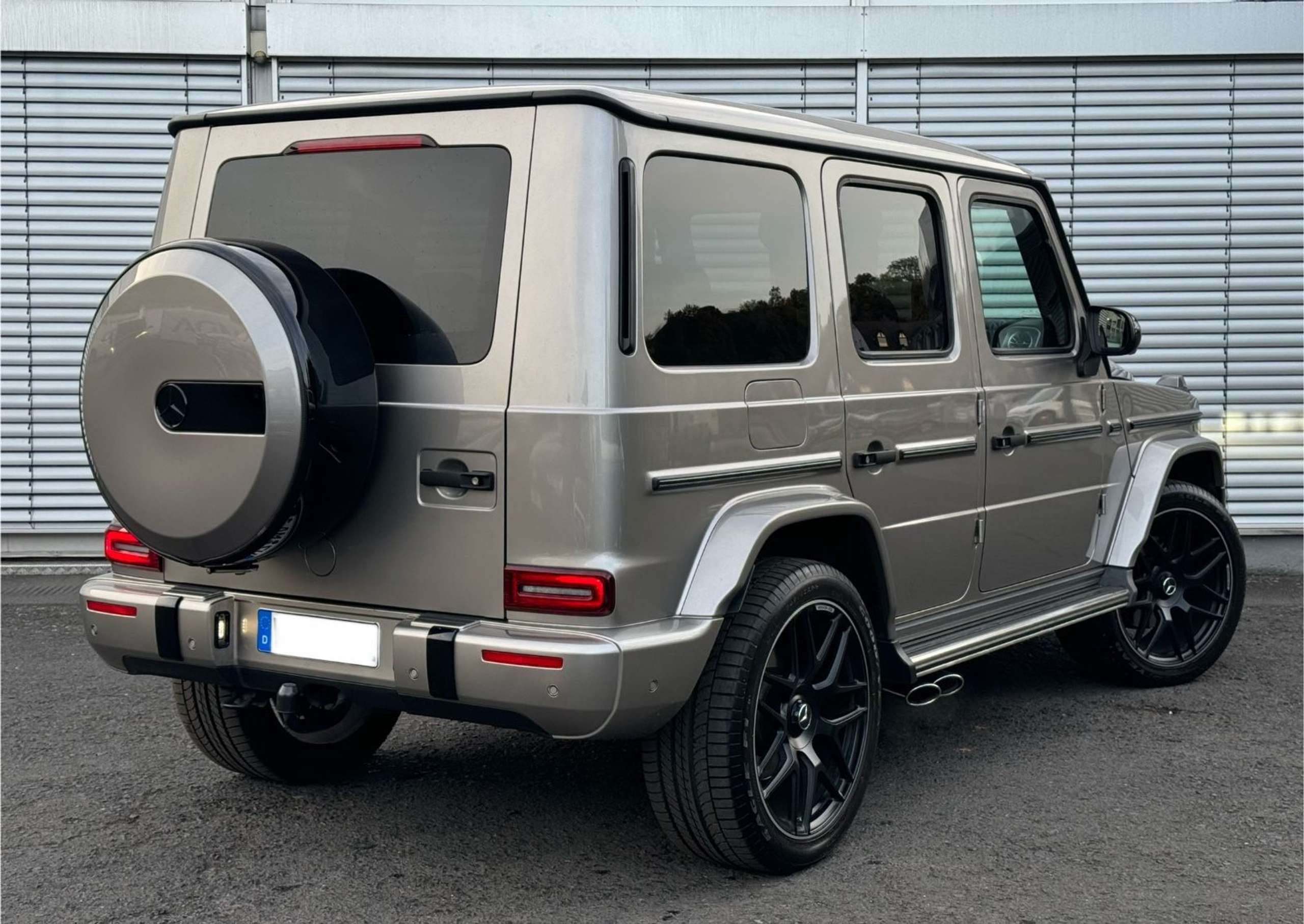 Mercedes-Benz - G 500