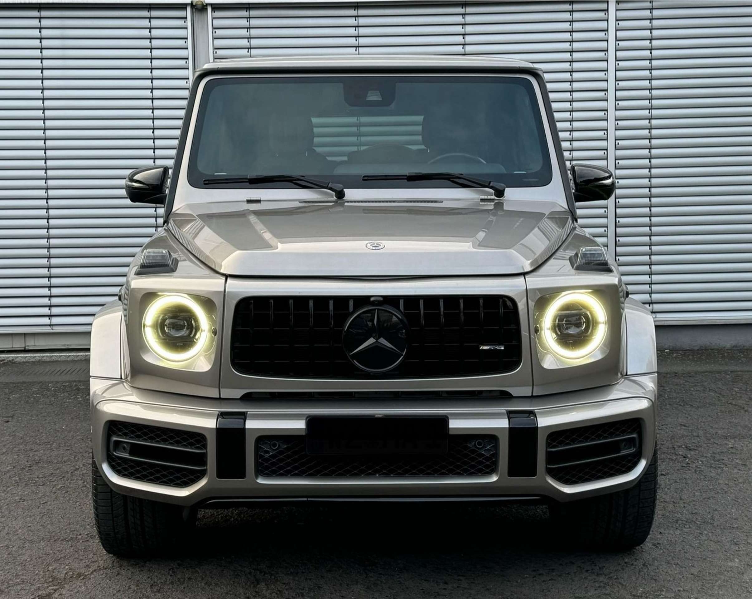 Mercedes-Benz - G 500