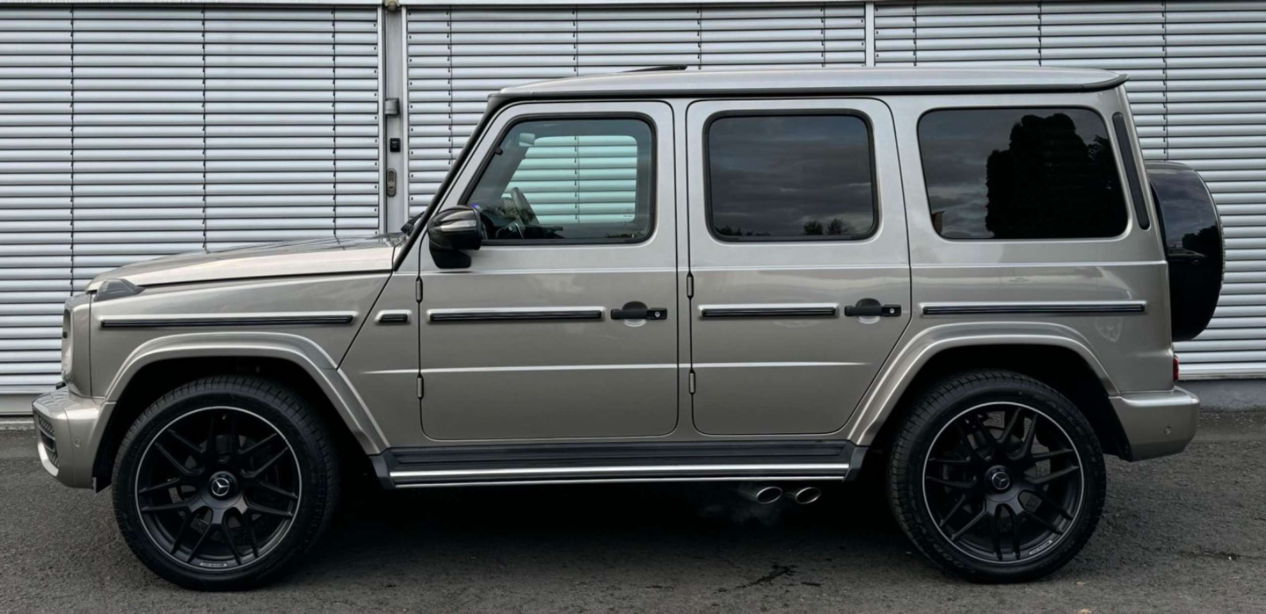 Mercedes-Benz - G 500