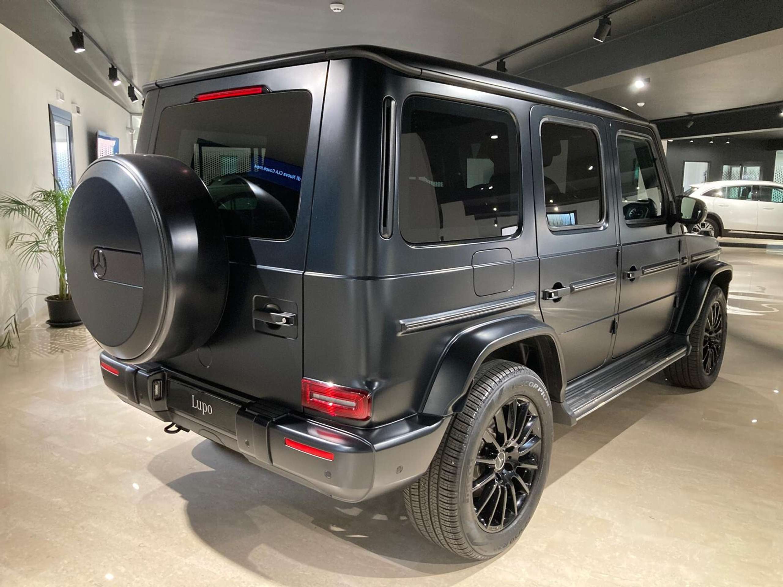 Mercedes-Benz - G