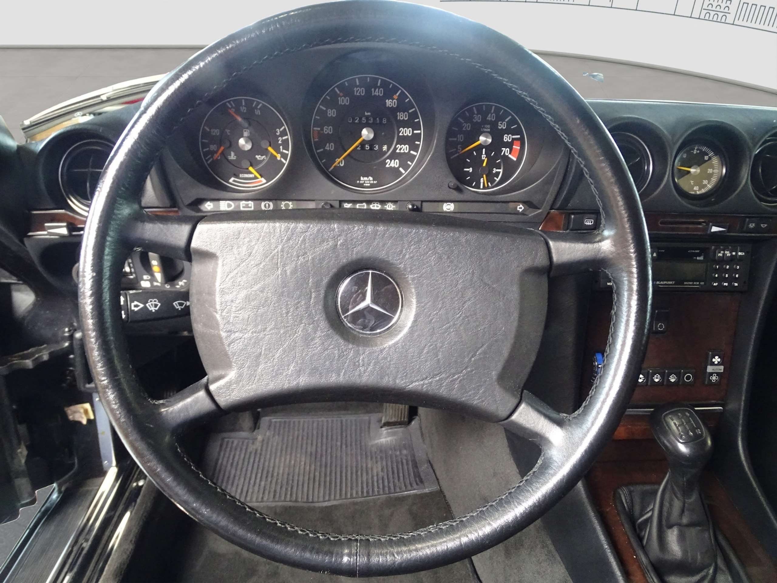 Mercedes-Benz - SL 300