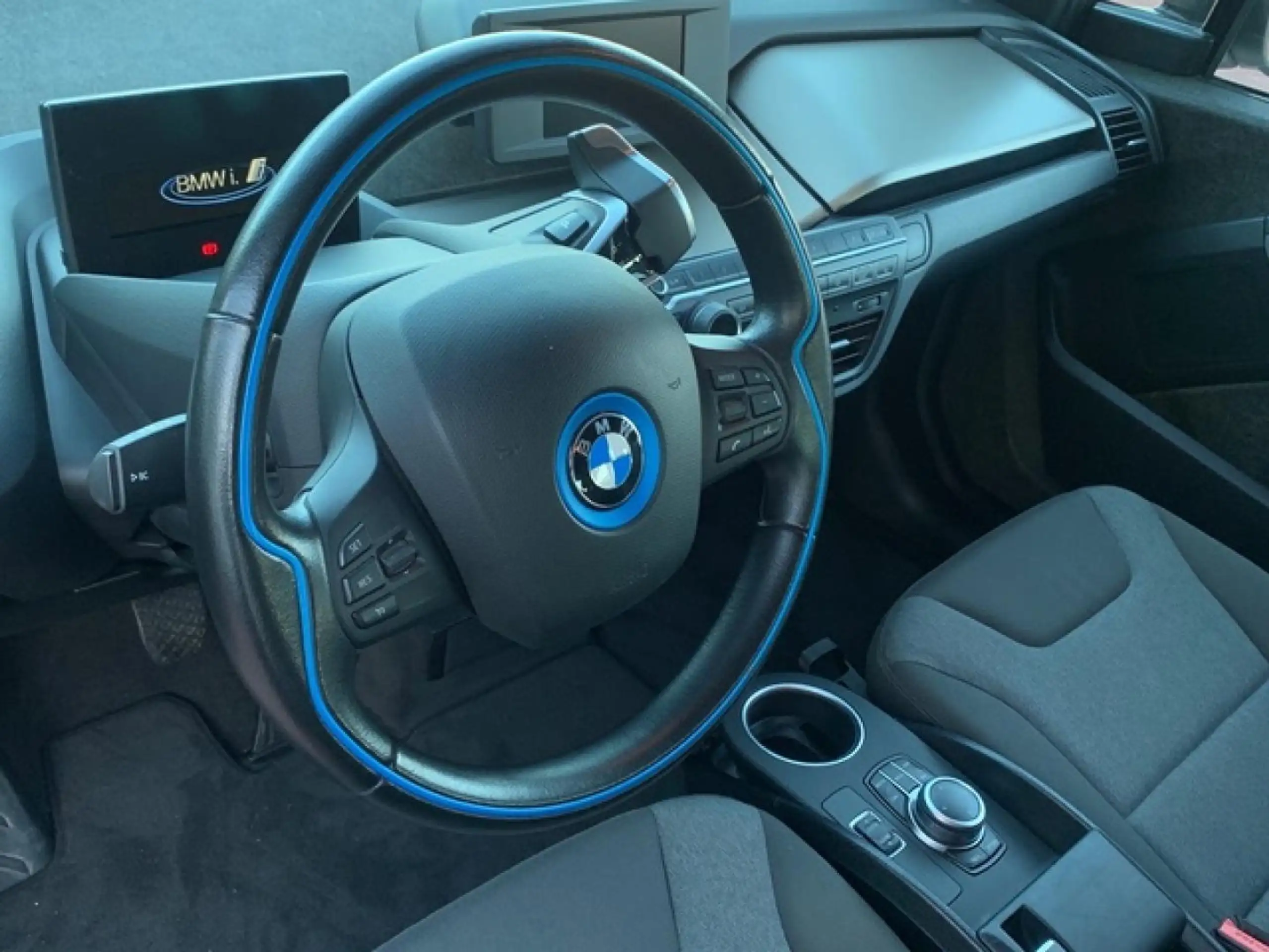 BMW - i3