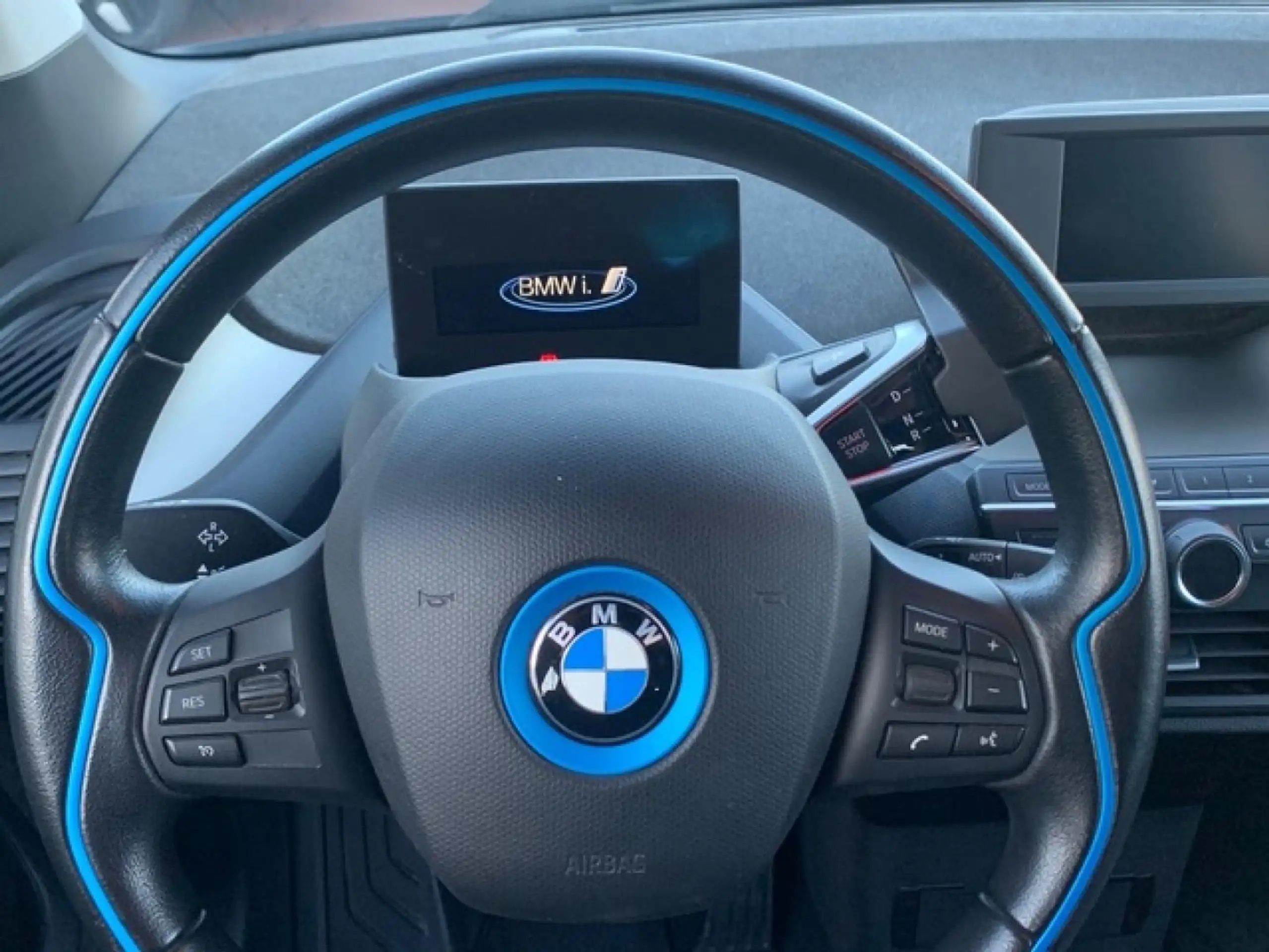 BMW - i3