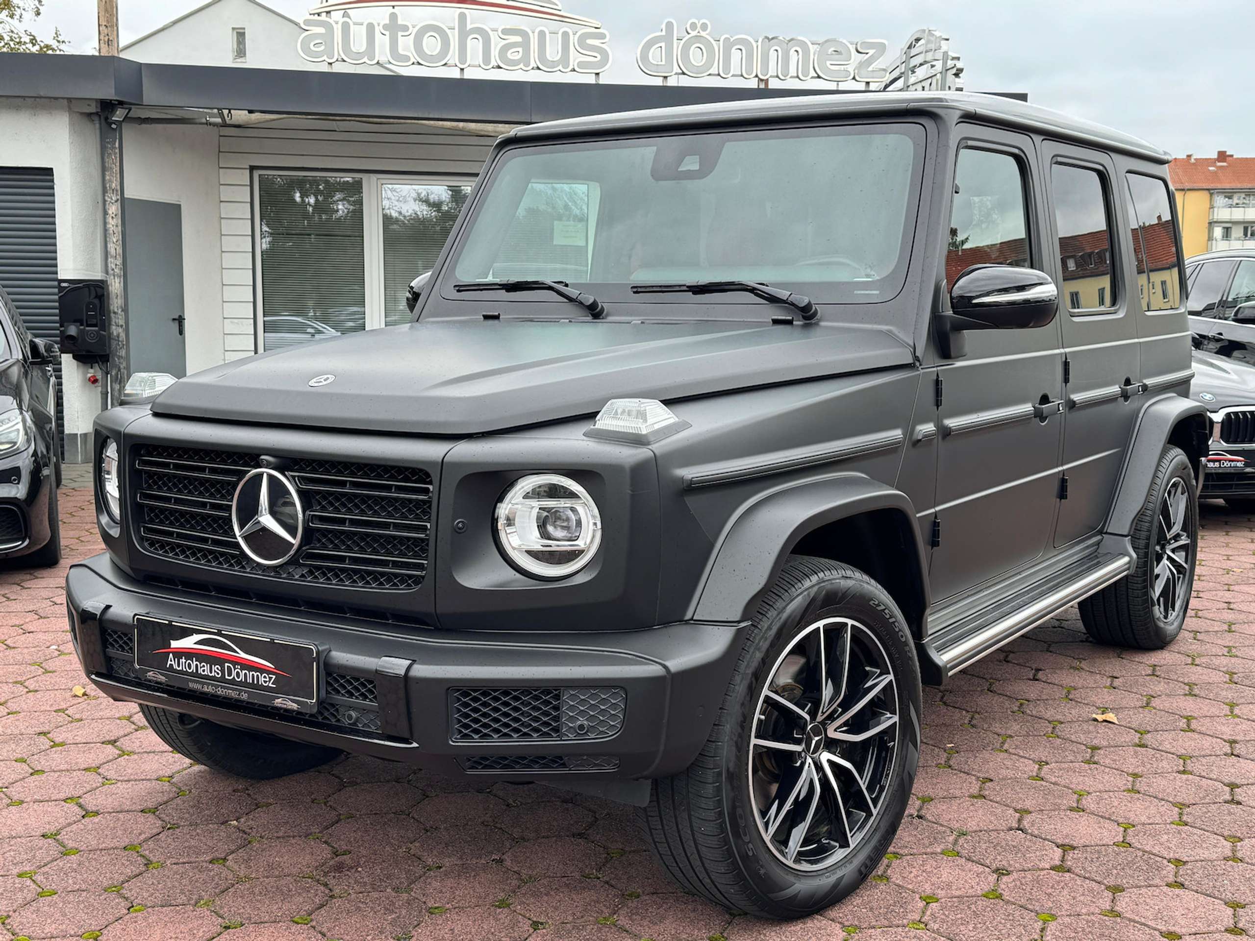 Mercedes-Benz - G 400