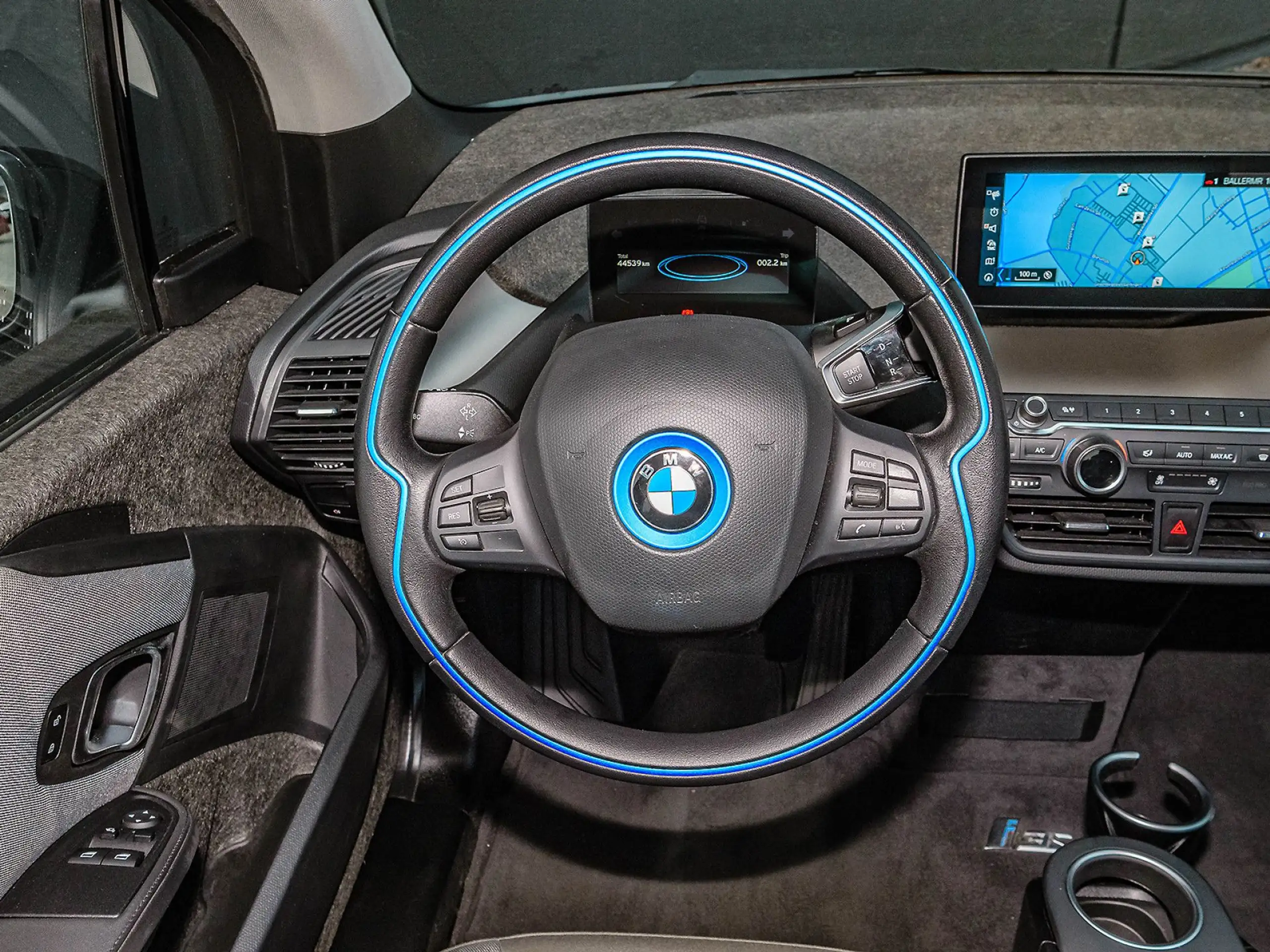 BMW - i3