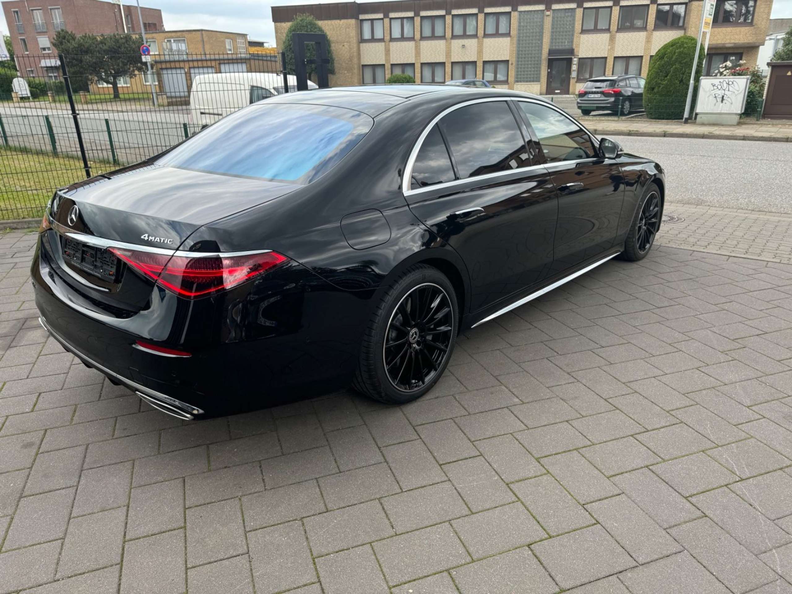 Mercedes-Benz - S 580