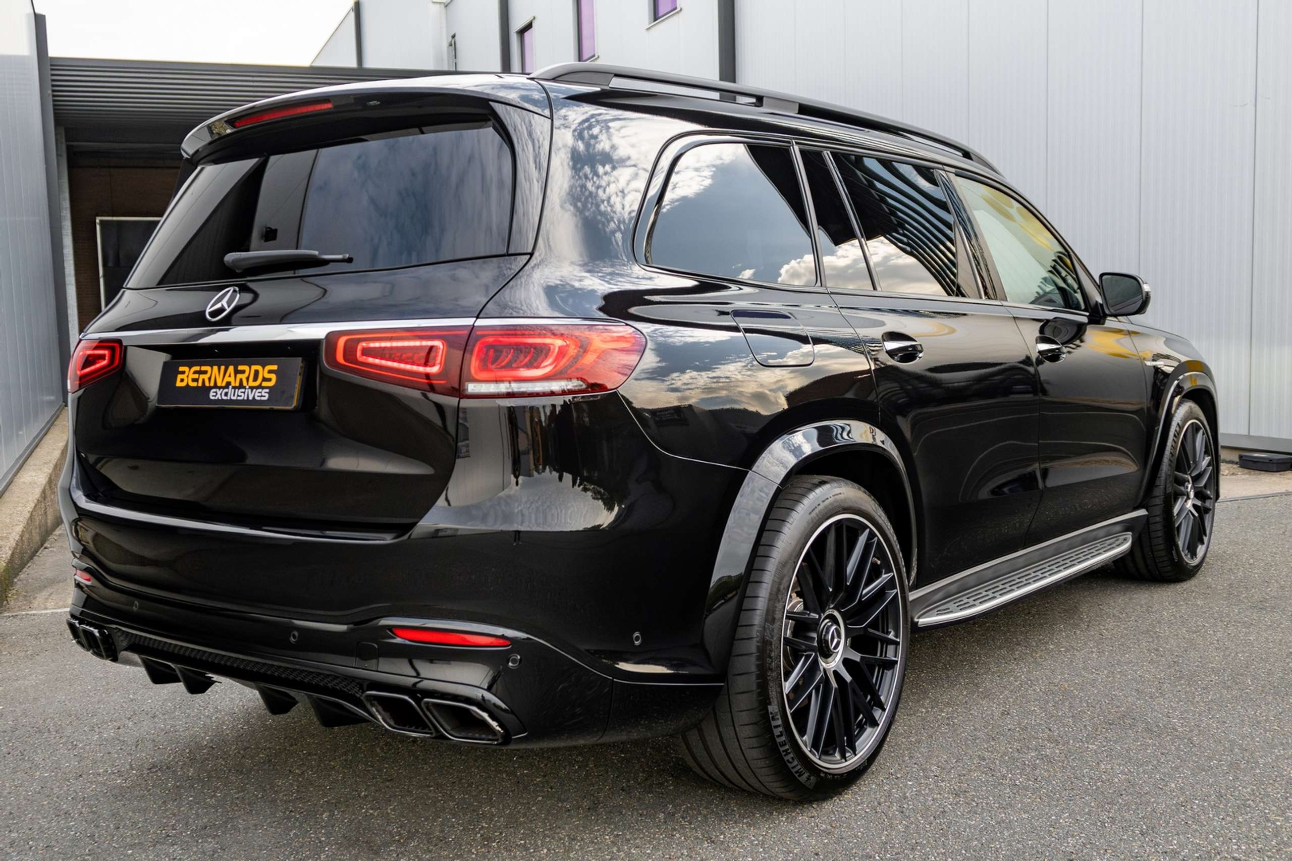 Mercedes-Benz - GLS 63 AMG