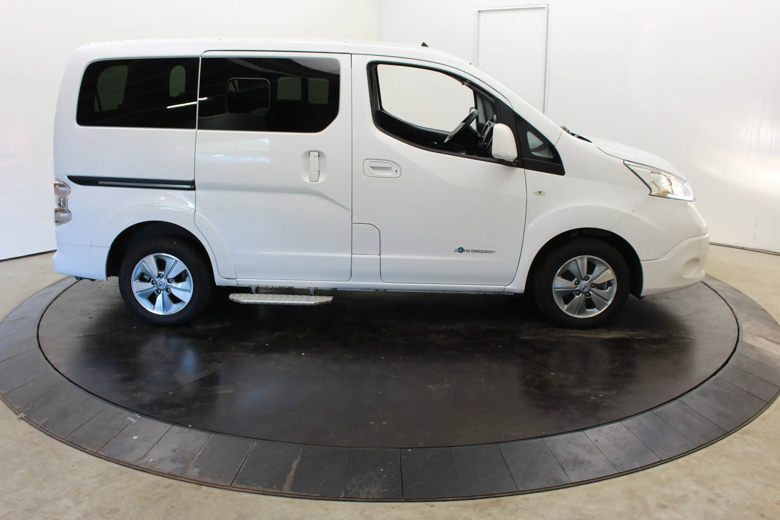 Nissan - E-NV200