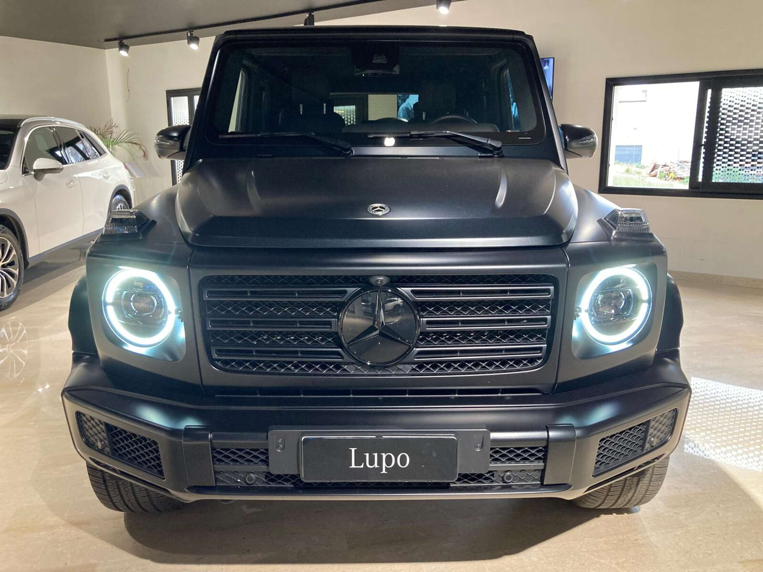 Mercedes-Benz - G