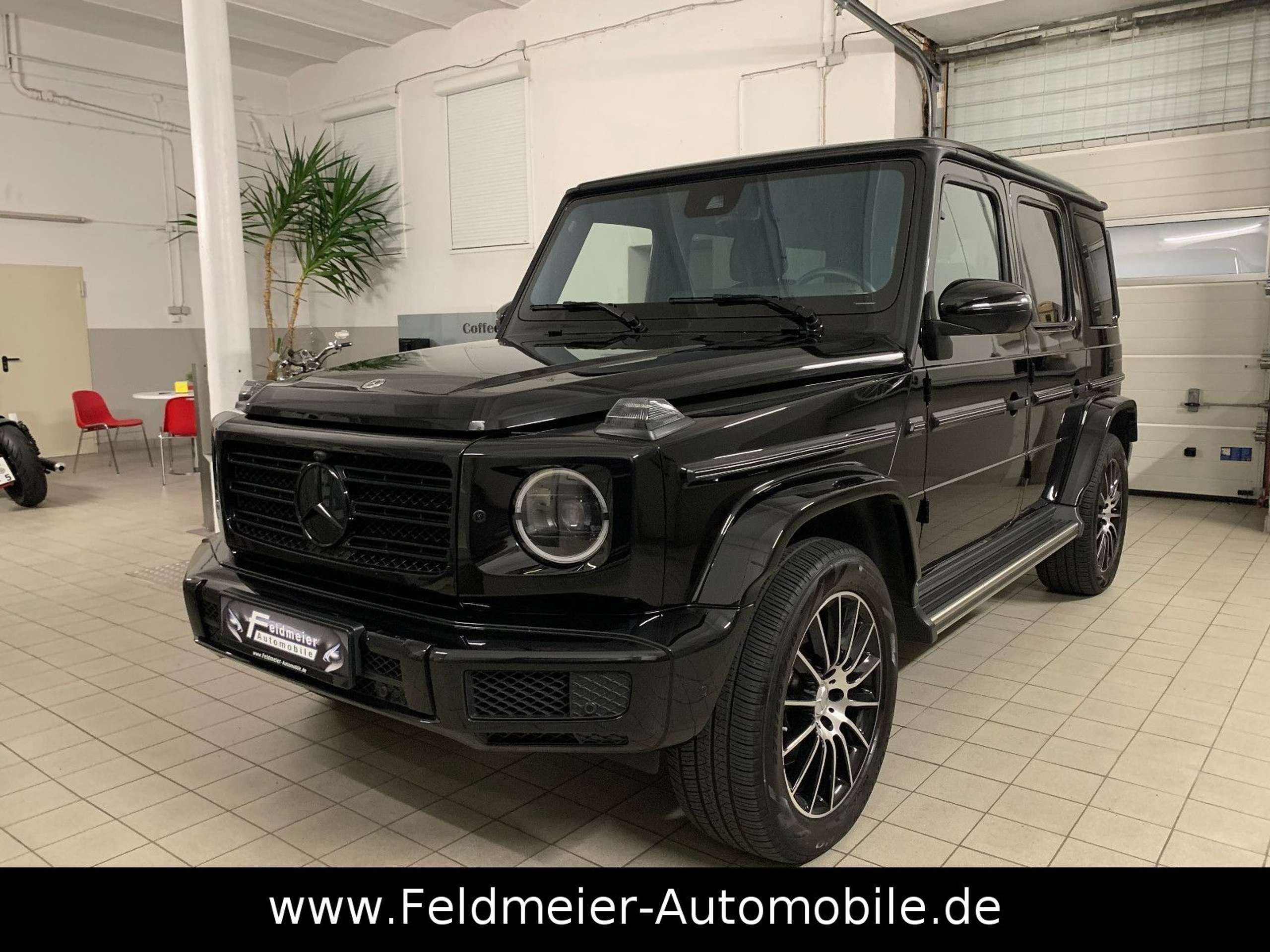 Mercedes-Benz - G 400