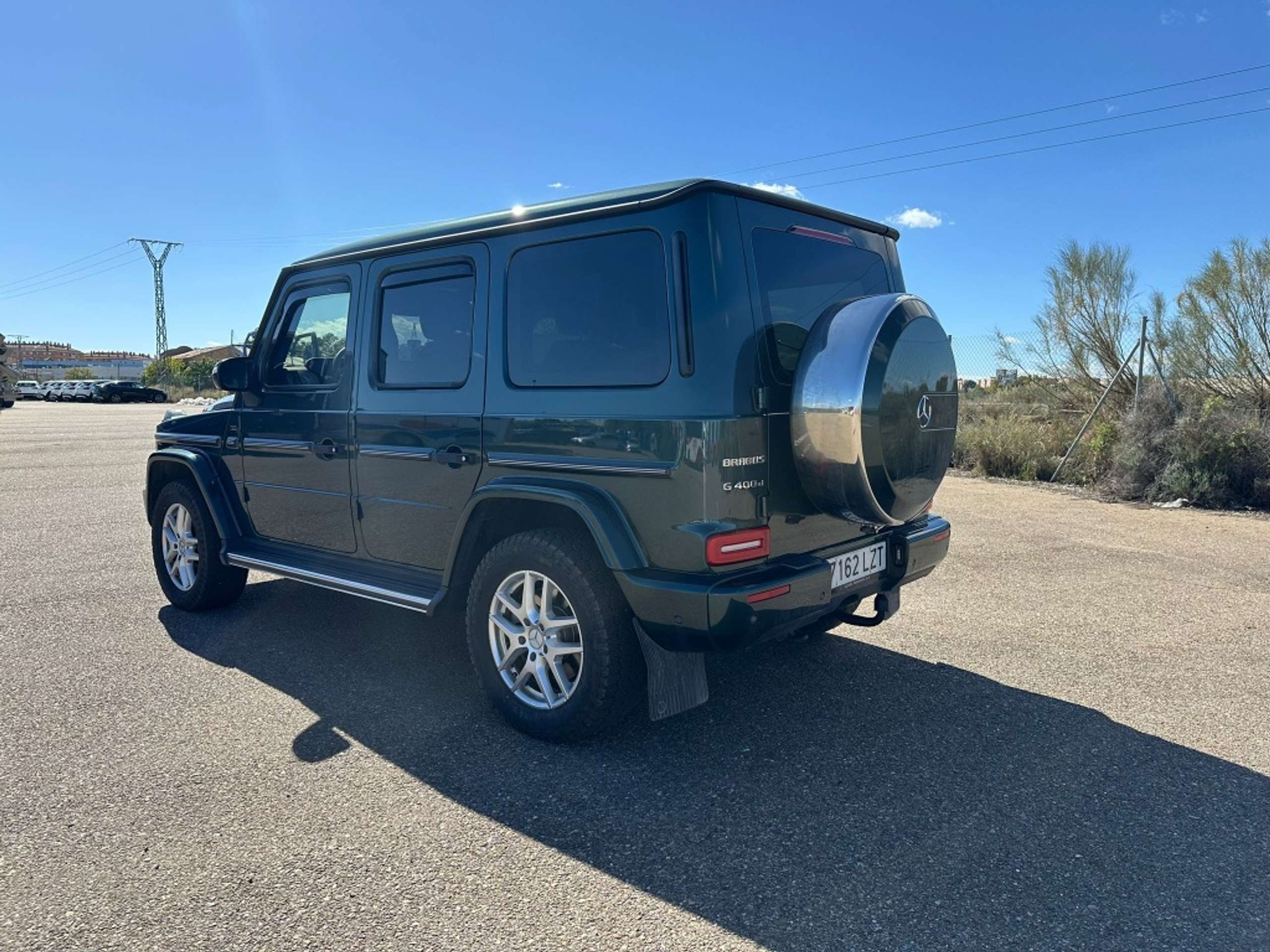 Mercedes-Benz - G 400