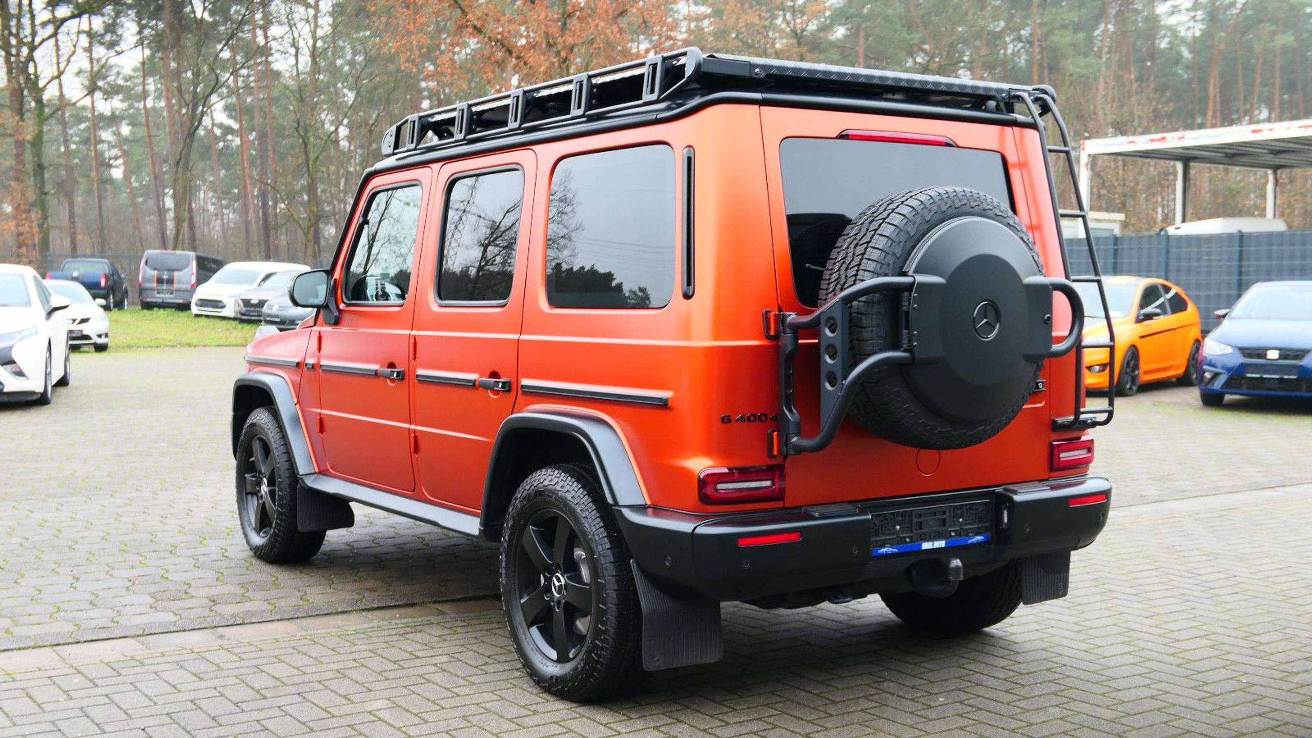 Mercedes-Benz - G 400