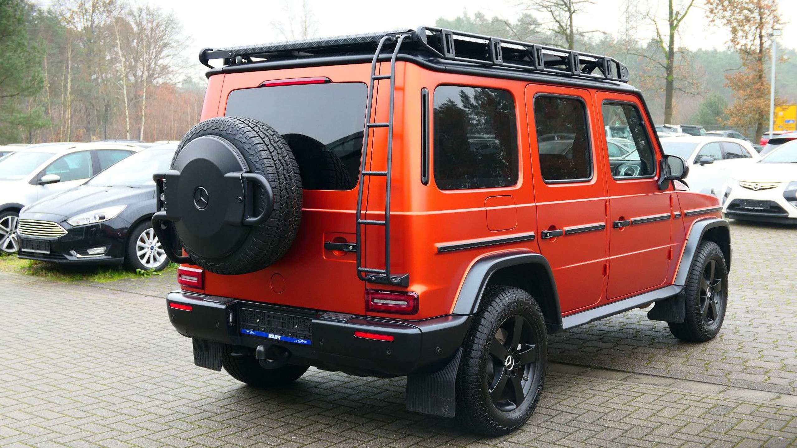 Mercedes-Benz - G 400