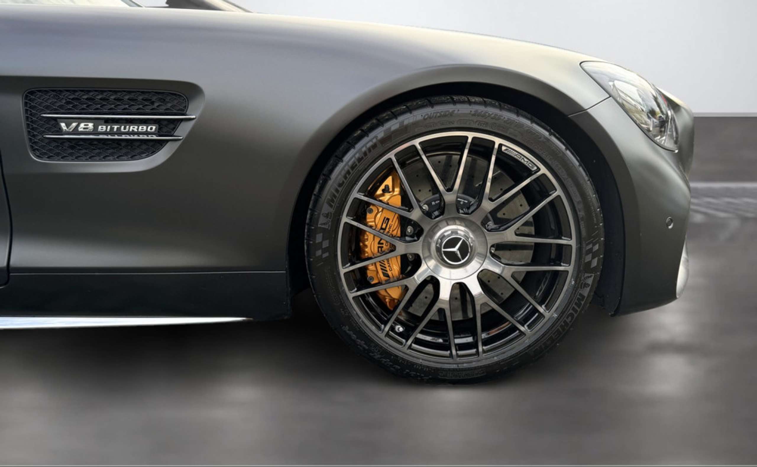 Mercedes-Benz - AMG GT