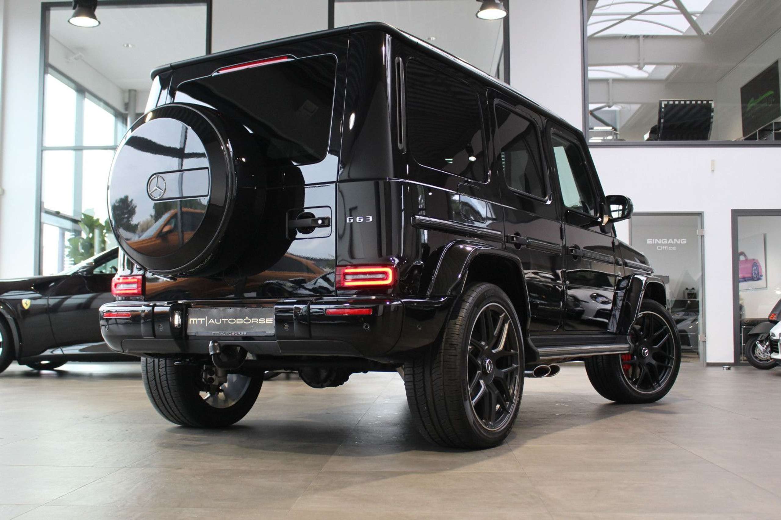 Mercedes-Benz - G 63 AMG