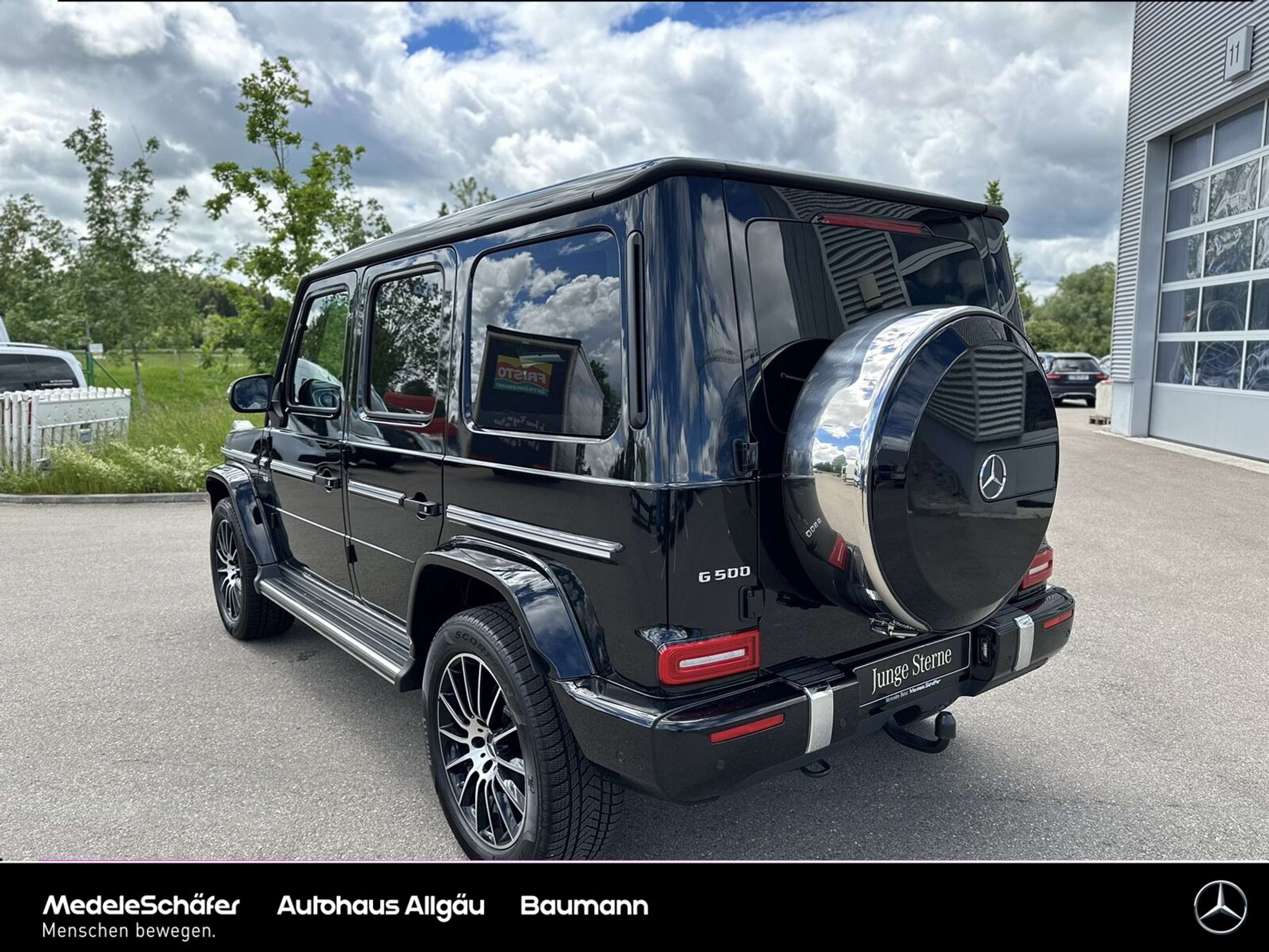 Mercedes-Benz - G 500