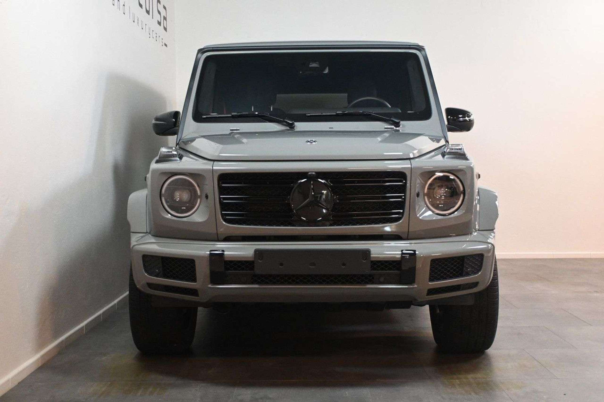 Mercedes-Benz - G 500