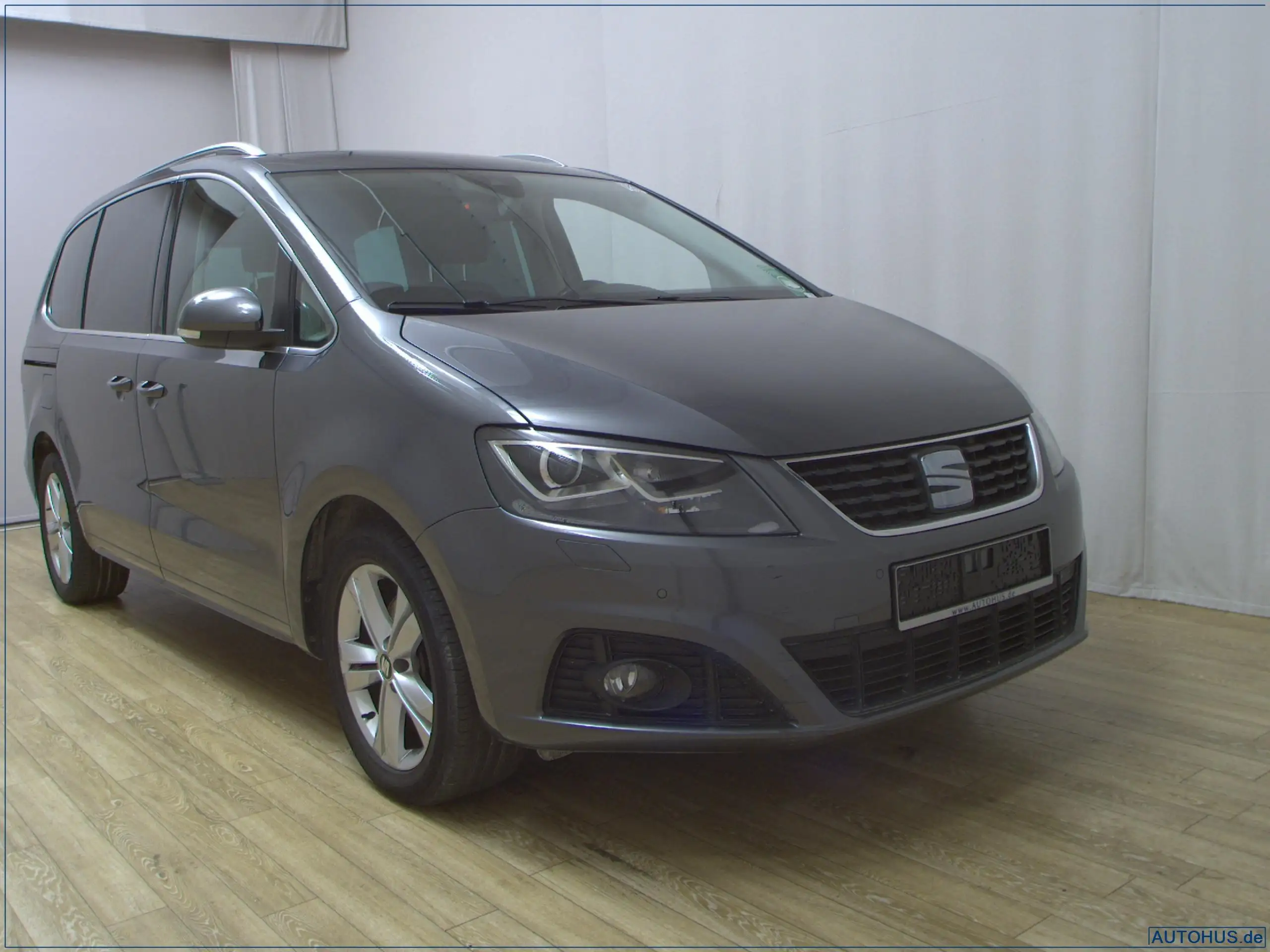 SEAT - Alhambra