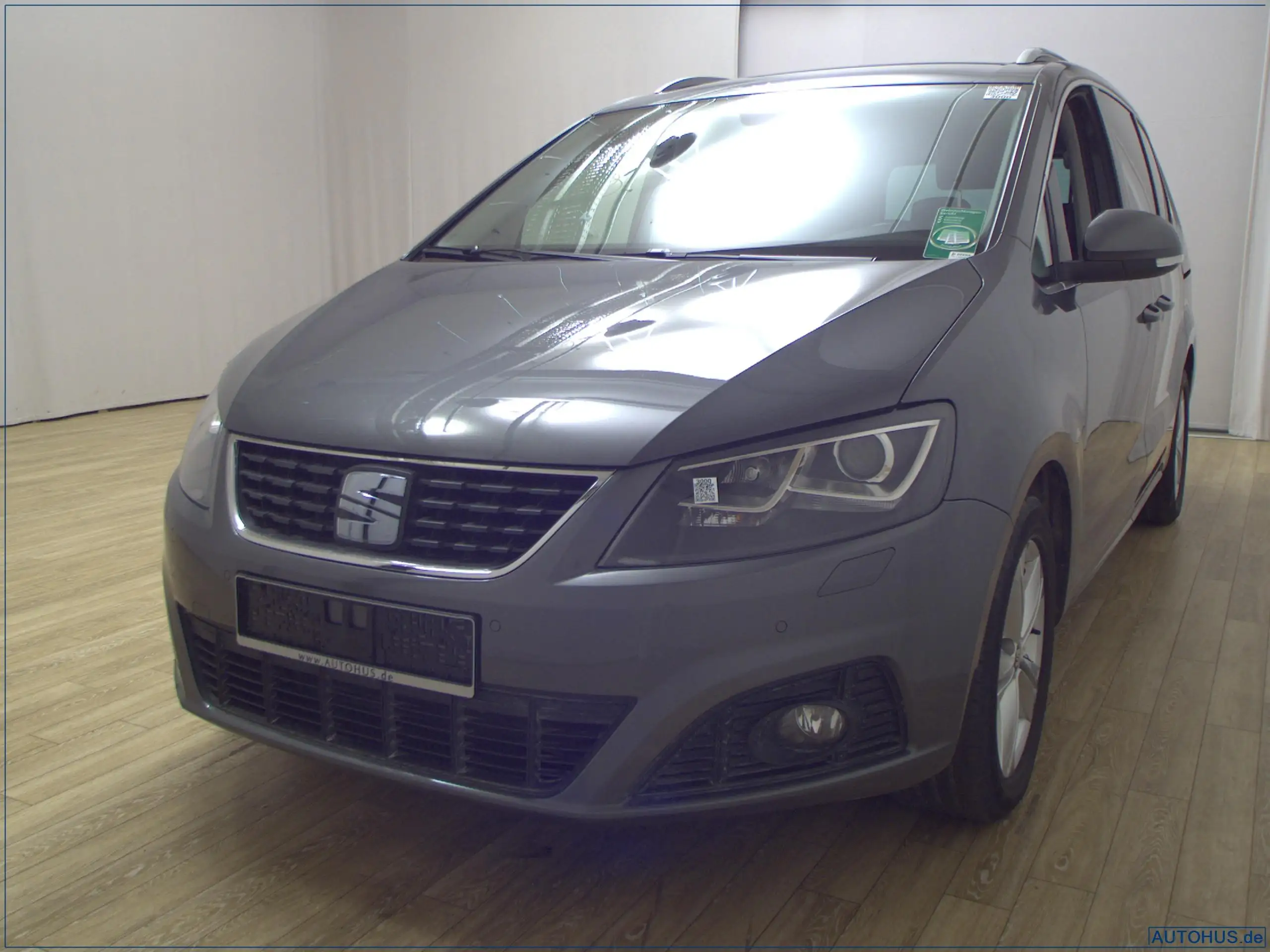 SEAT - Alhambra