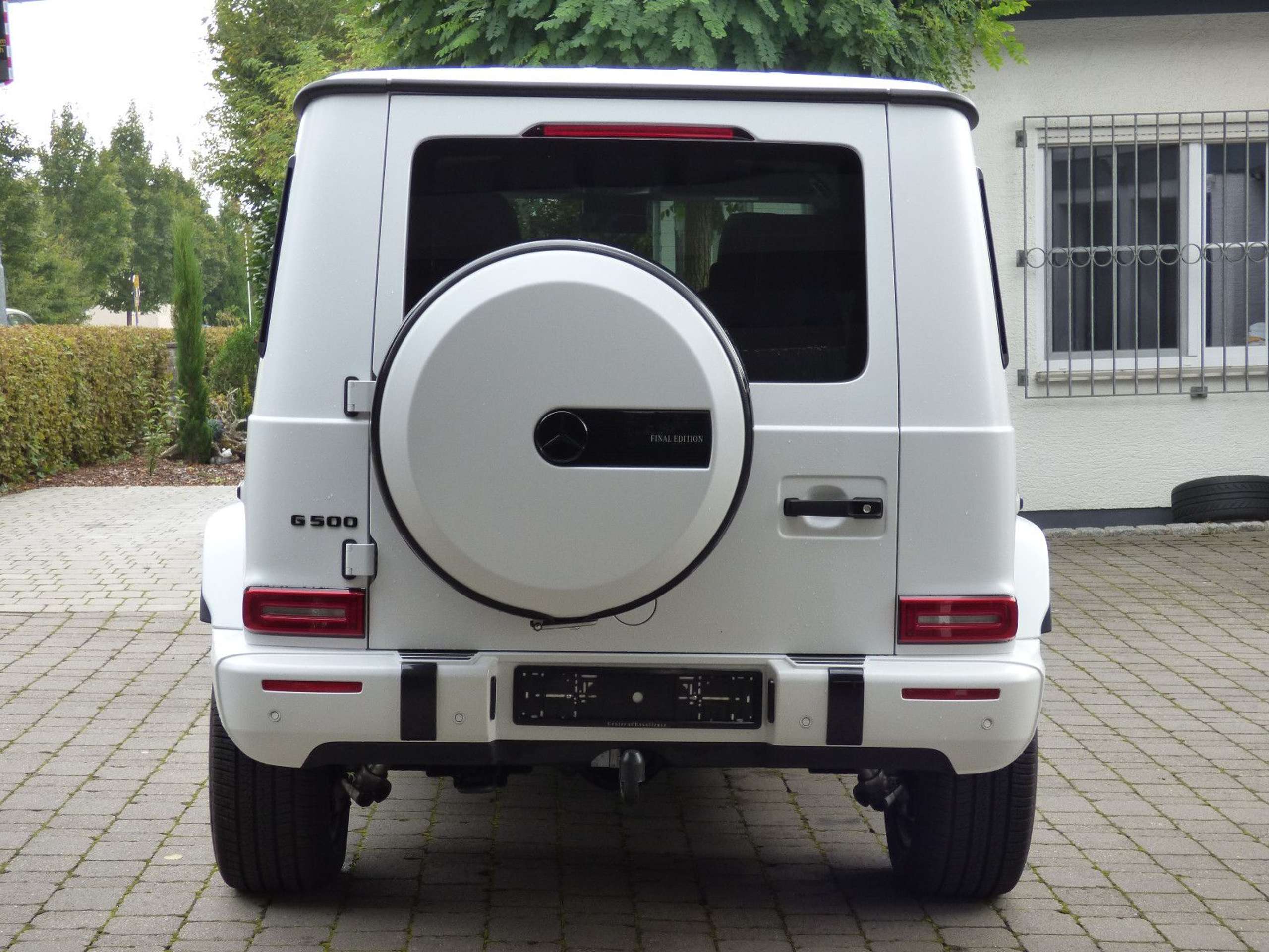 Mercedes-Benz - G 500