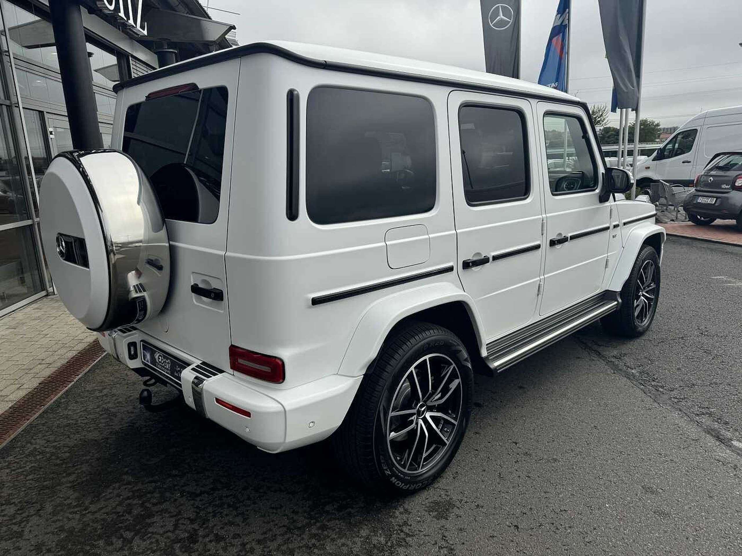 Mercedes-Benz - G 500