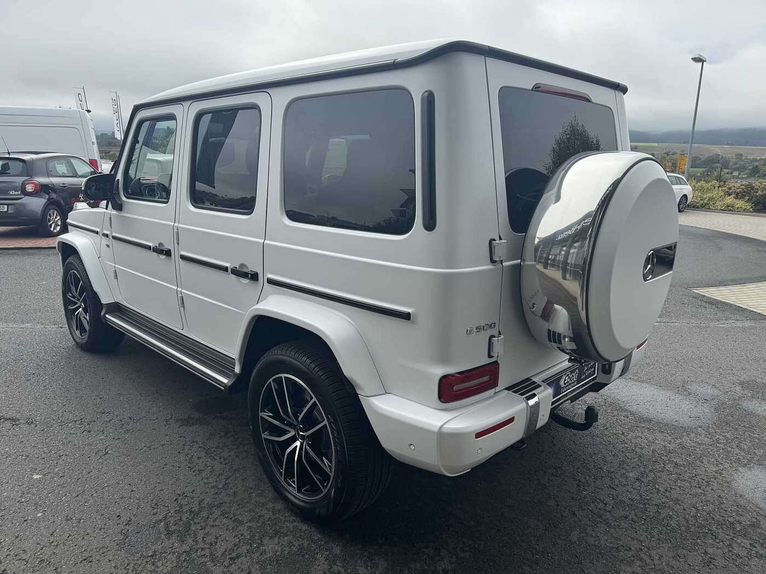 Mercedes-Benz - G 500