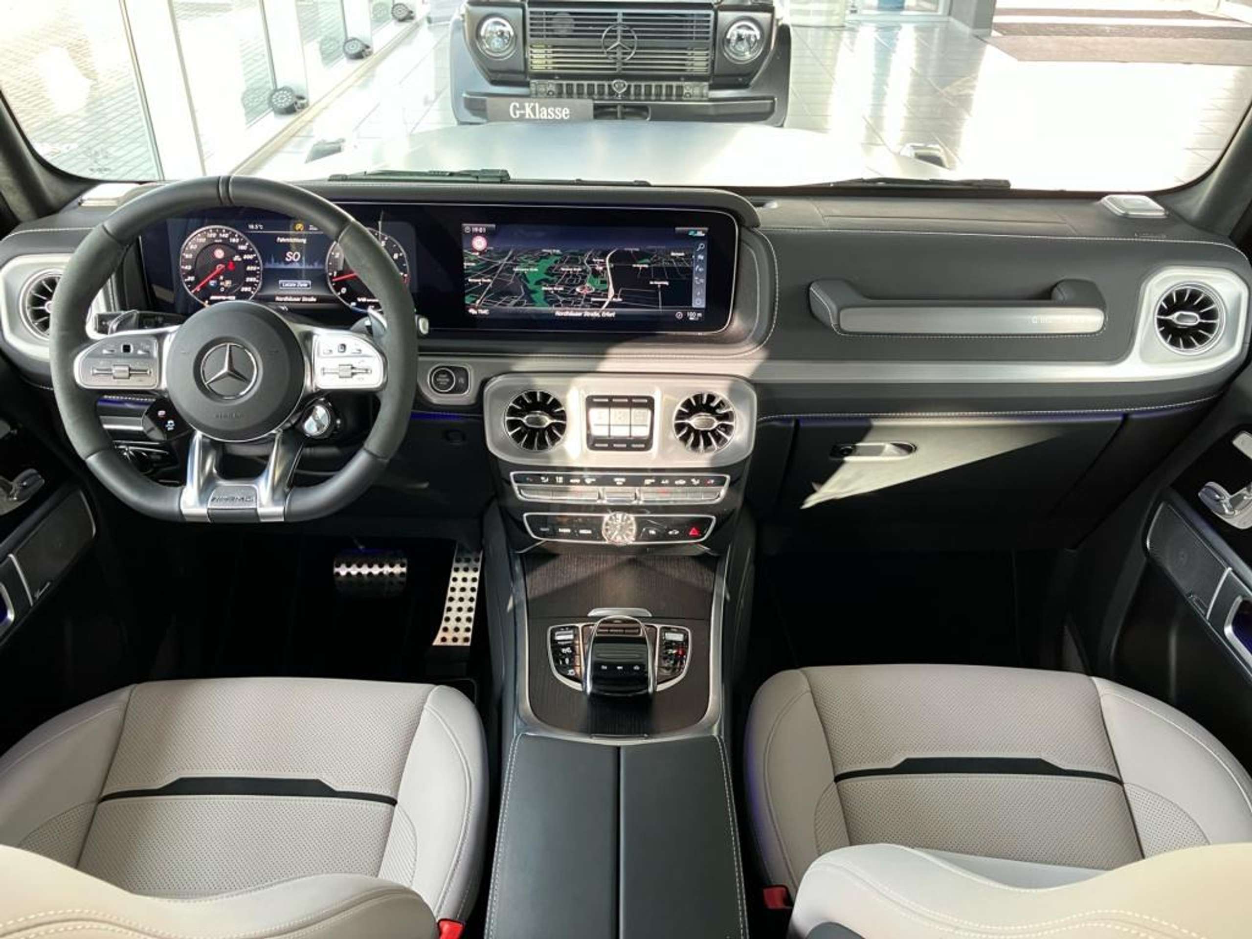 Mercedes-Benz - G 63 AMG