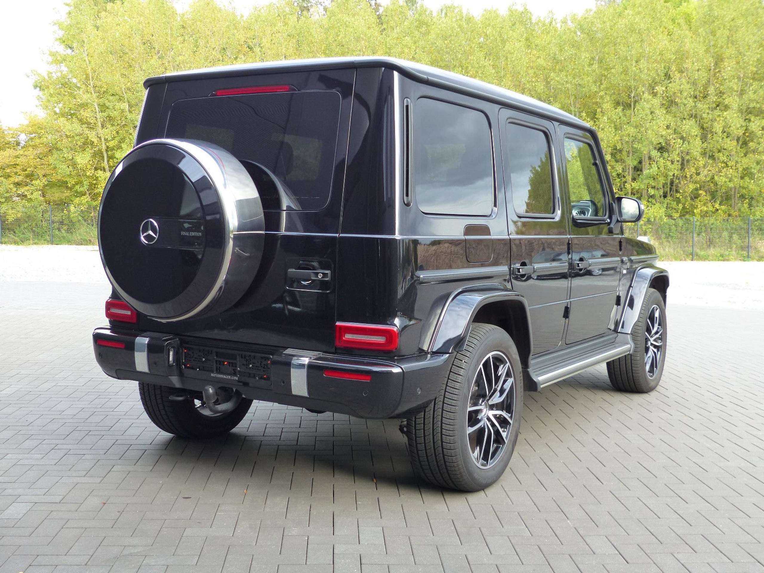 Mercedes-Benz - G 500