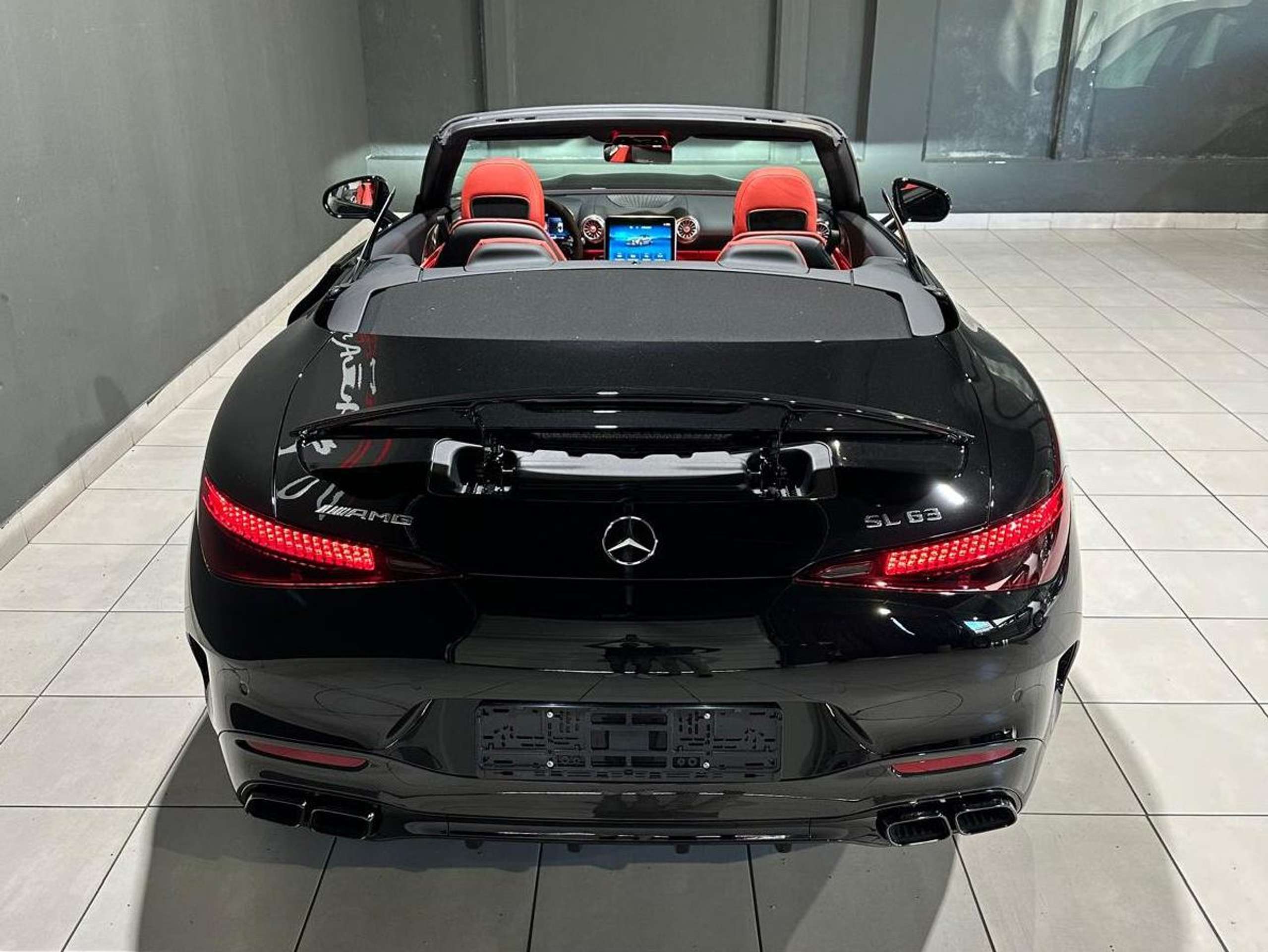 Mercedes-Benz - SL 63 AMG