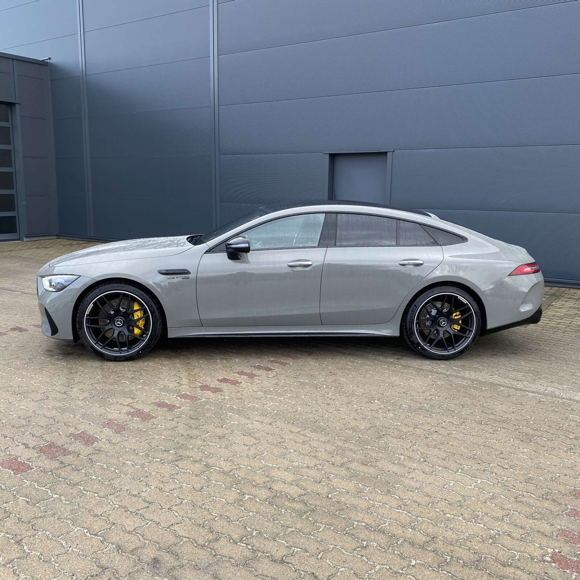 Mercedes-Benz - AMG GT