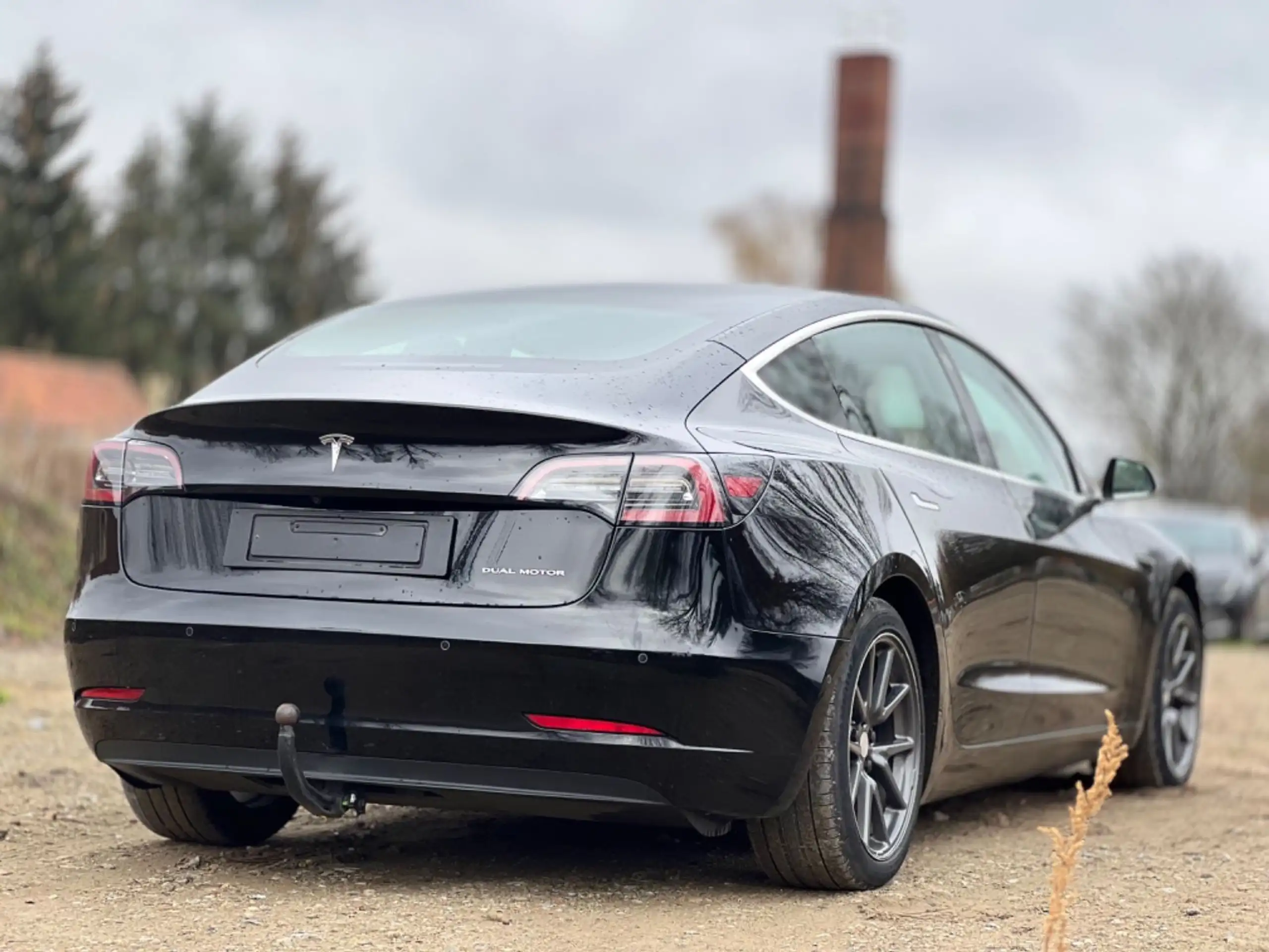 Tesla - Model 3