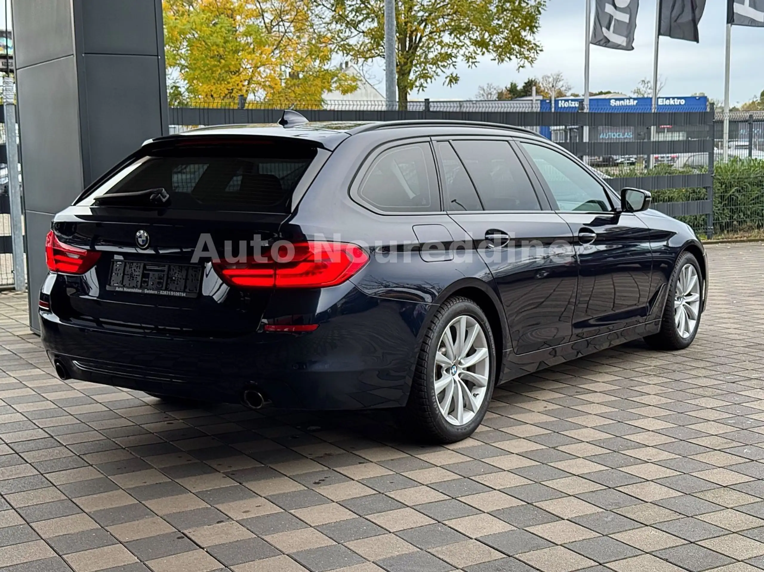 BMW - 525