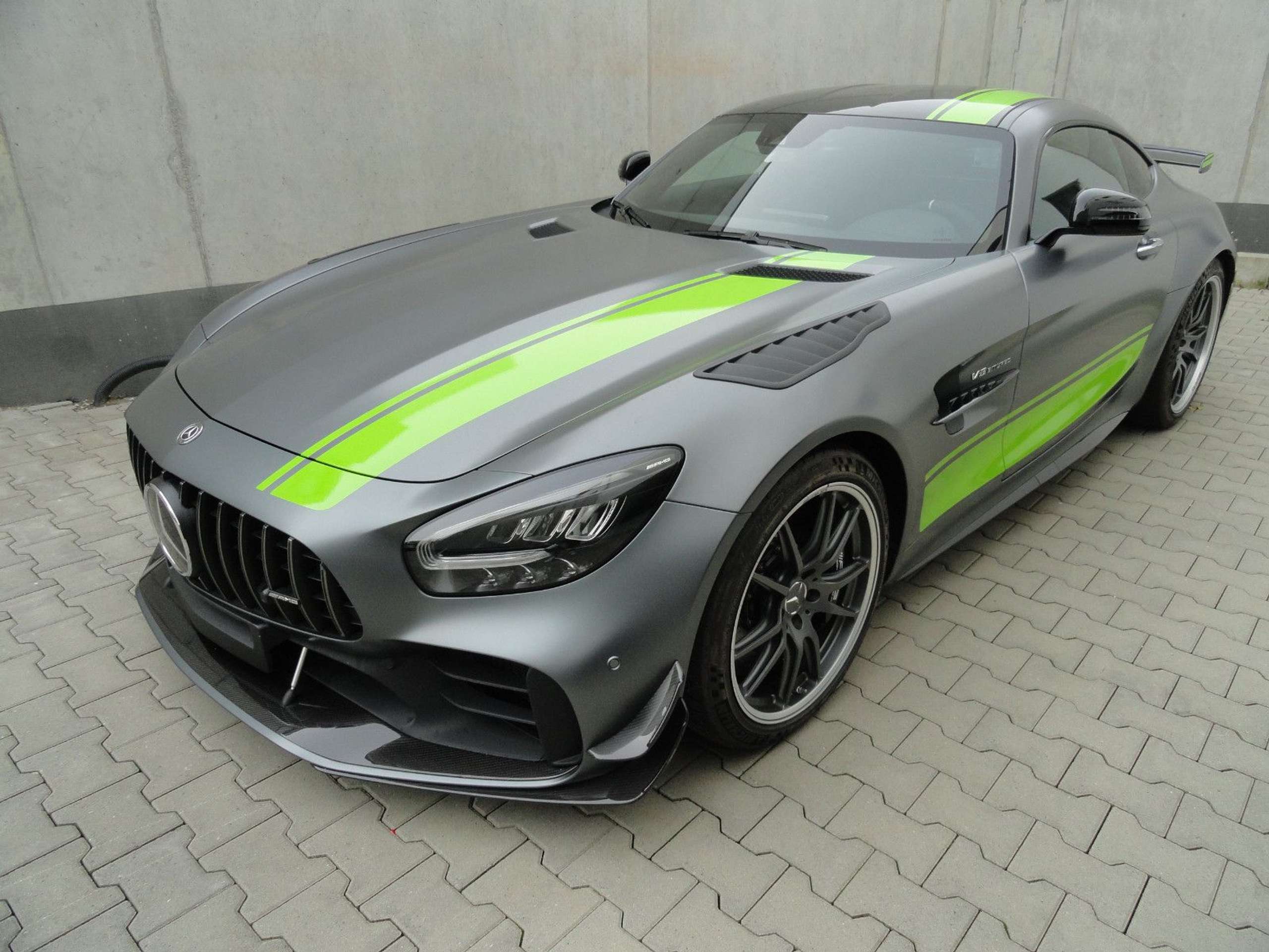 Mercedes-Benz - AMG GT