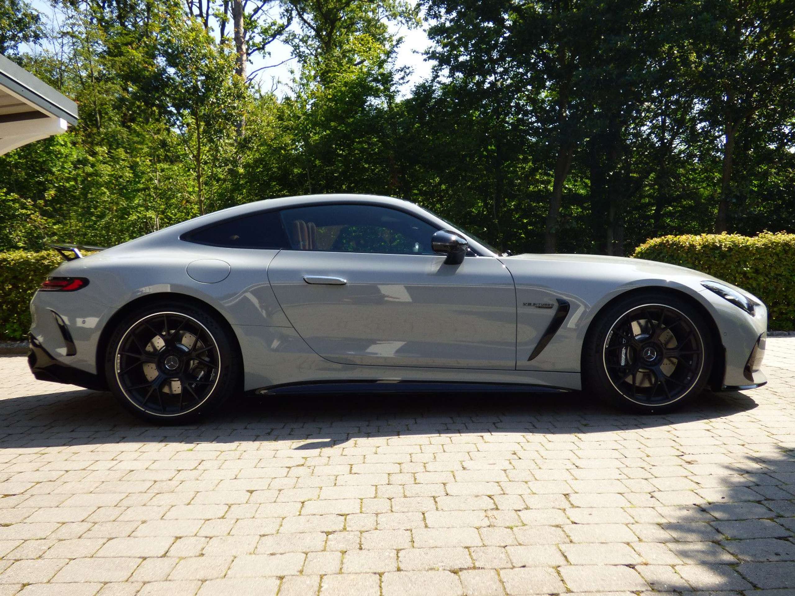 Mercedes-Benz - AMG GT